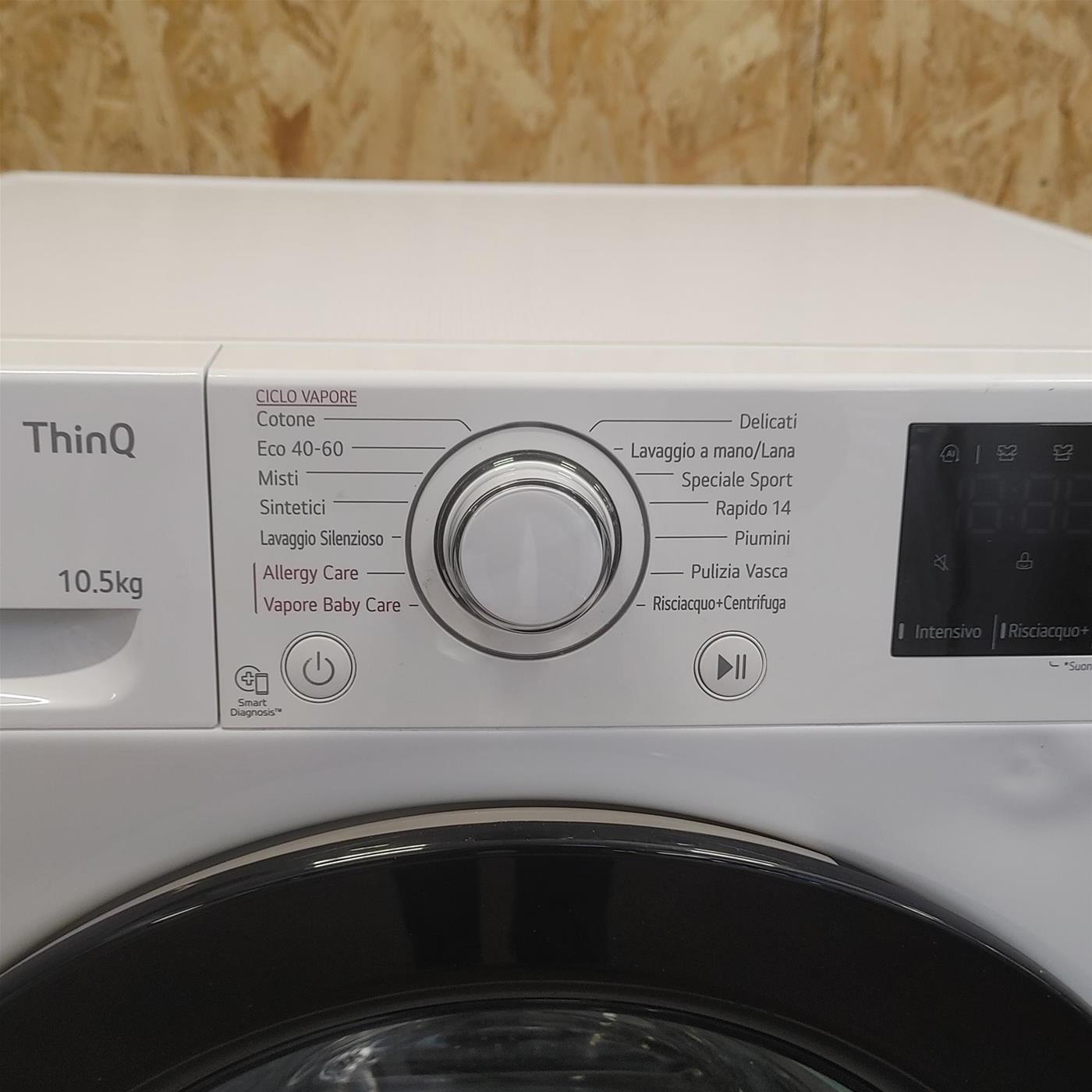 Lavatrice LG F4WV510S1E Caricamento frontale 10,5 kg 1400 Giri/min Bianco