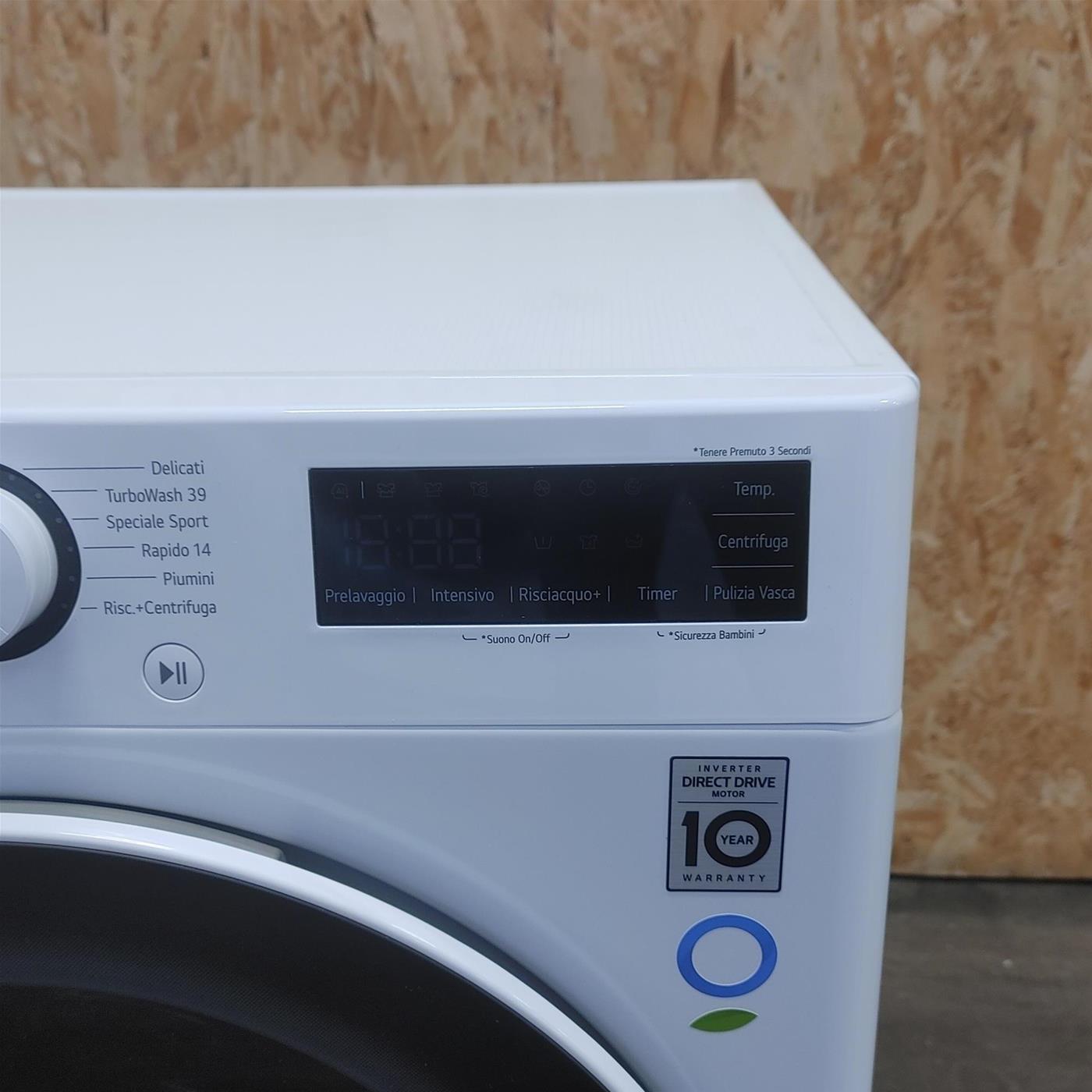 Lavatrice LG F4R5009TSWW Carica frontale 9 kg 1400 Giri/min Bianco