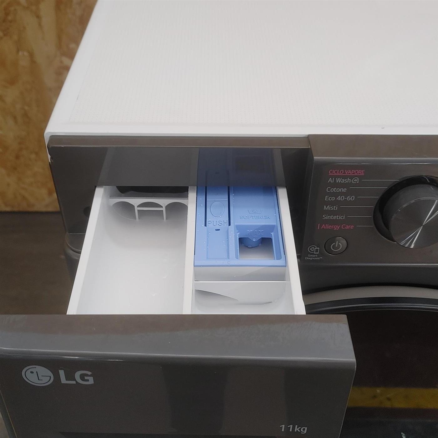 Lavatrice intelligente LG F4R5011TSMB Classe A, TurboWash, Vapore 11 Kg