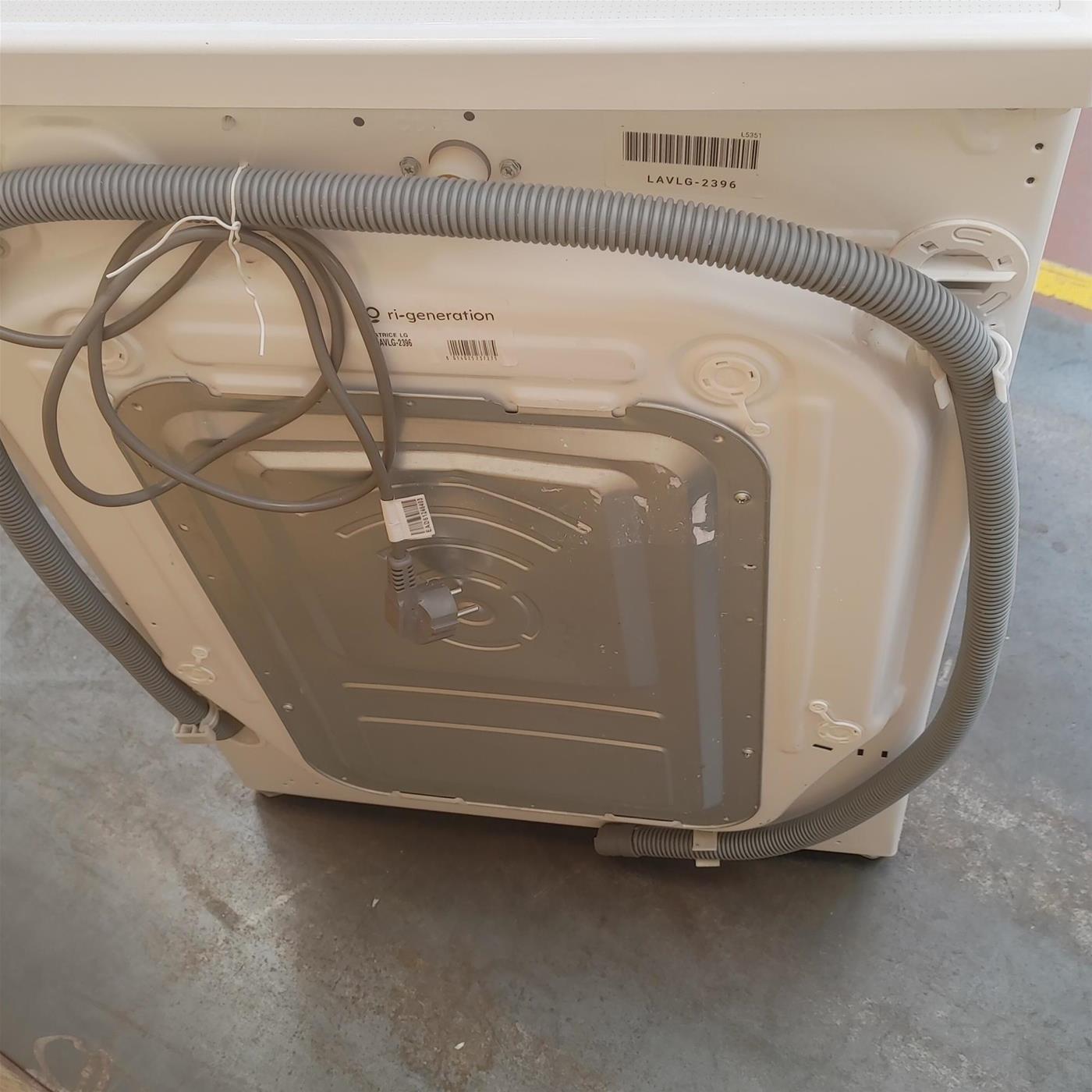 Lavatrice LG F4R3711NSWS AI DD Autodosaggio Wi-Fi 11 Kg