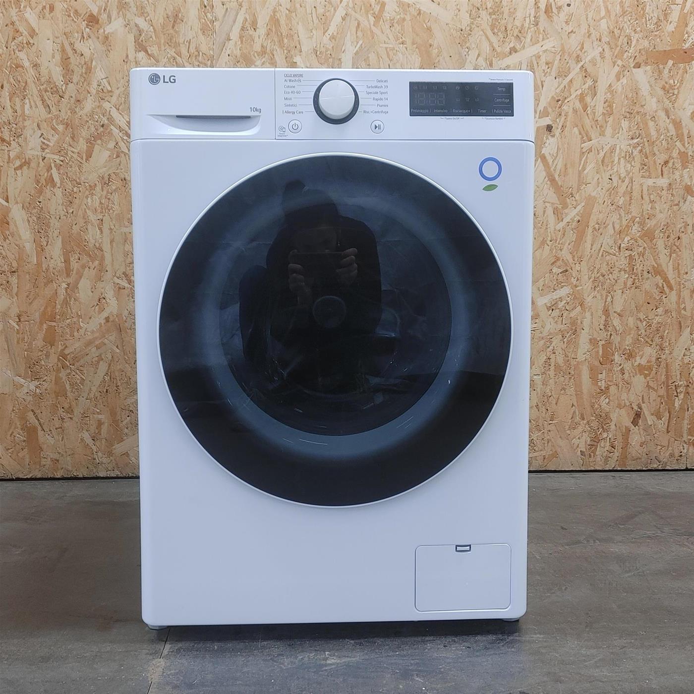 Lavatrice LG F4R5010TSWW Carica frontale 10 kg 1400 Giri/min Bianco