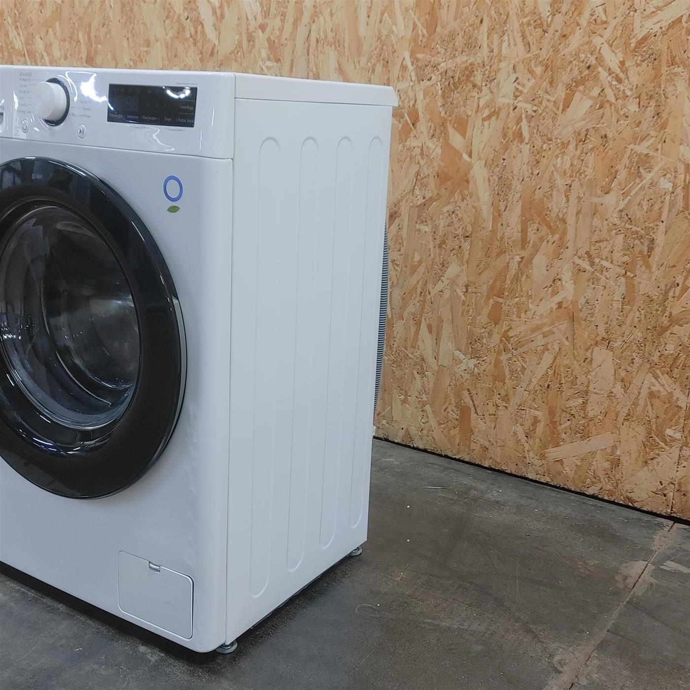 Lavatrice LG F2R3S08NSWB Carica frontale 8 kg 1200 giri Bianco