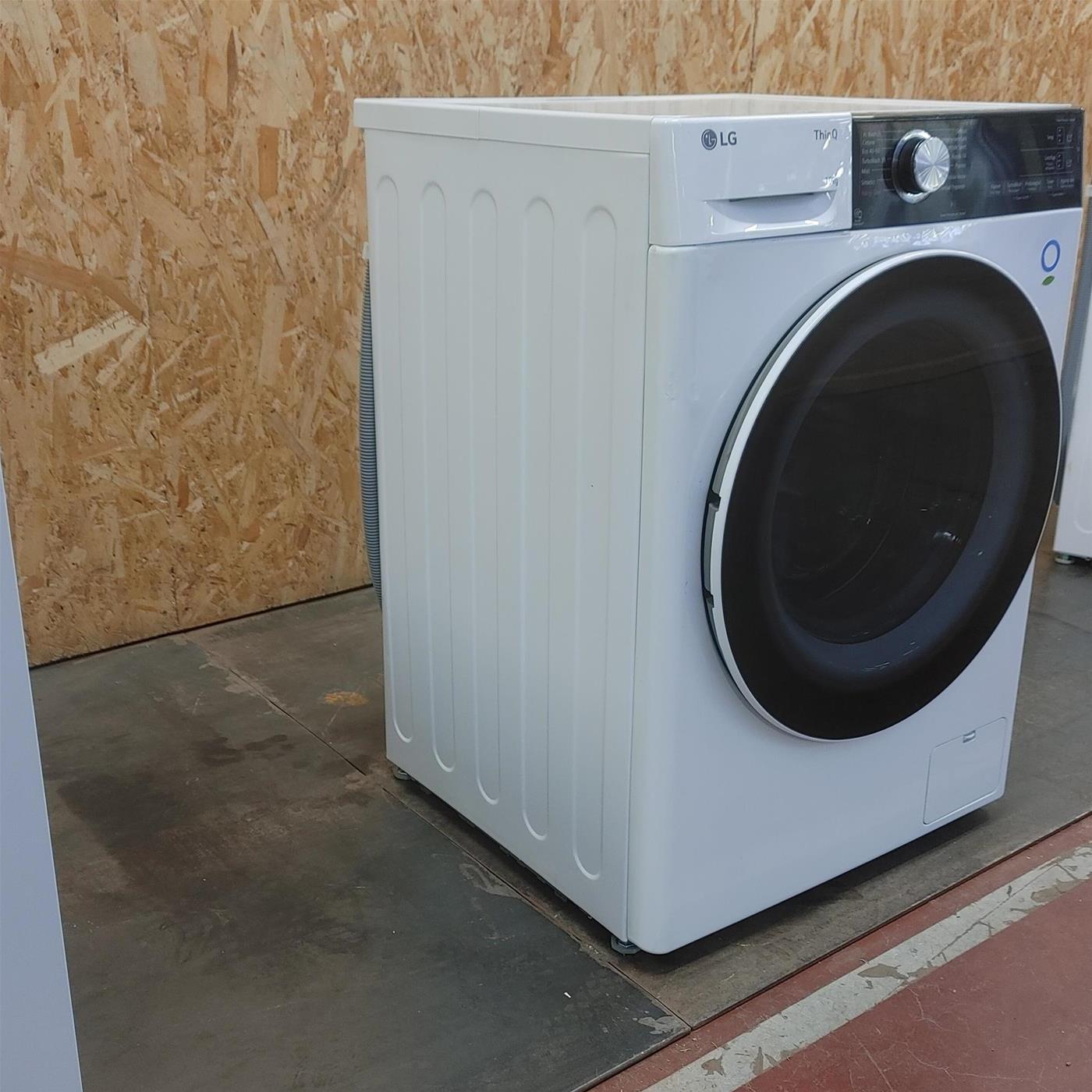 Lavatrice LG F4R3710NSWW Carica frontale 10 kg 1400 Giri/min Bianco