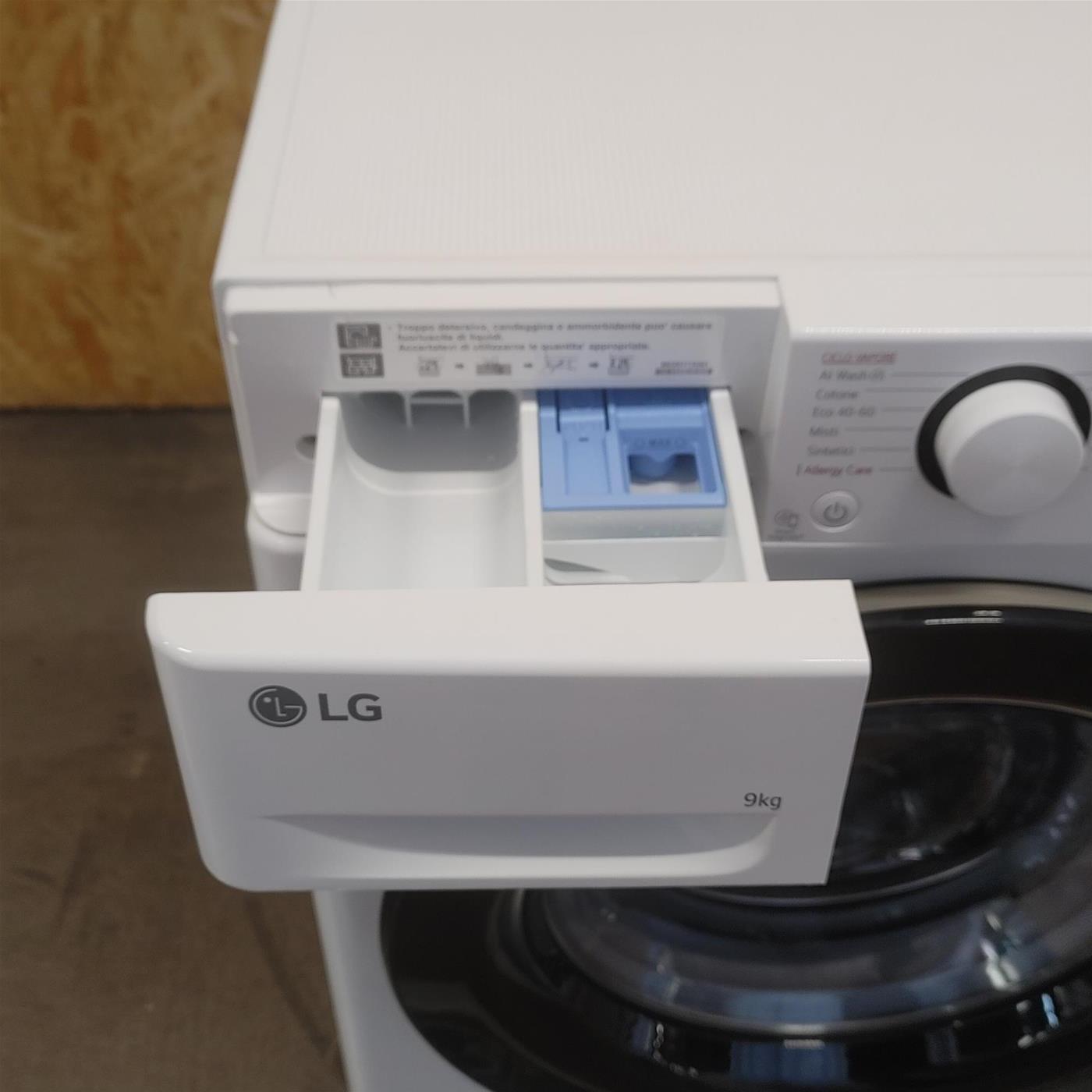 Lavatrice LG F2R3S09NSWB Carica frontale 9 kg 1200 giri Bianco