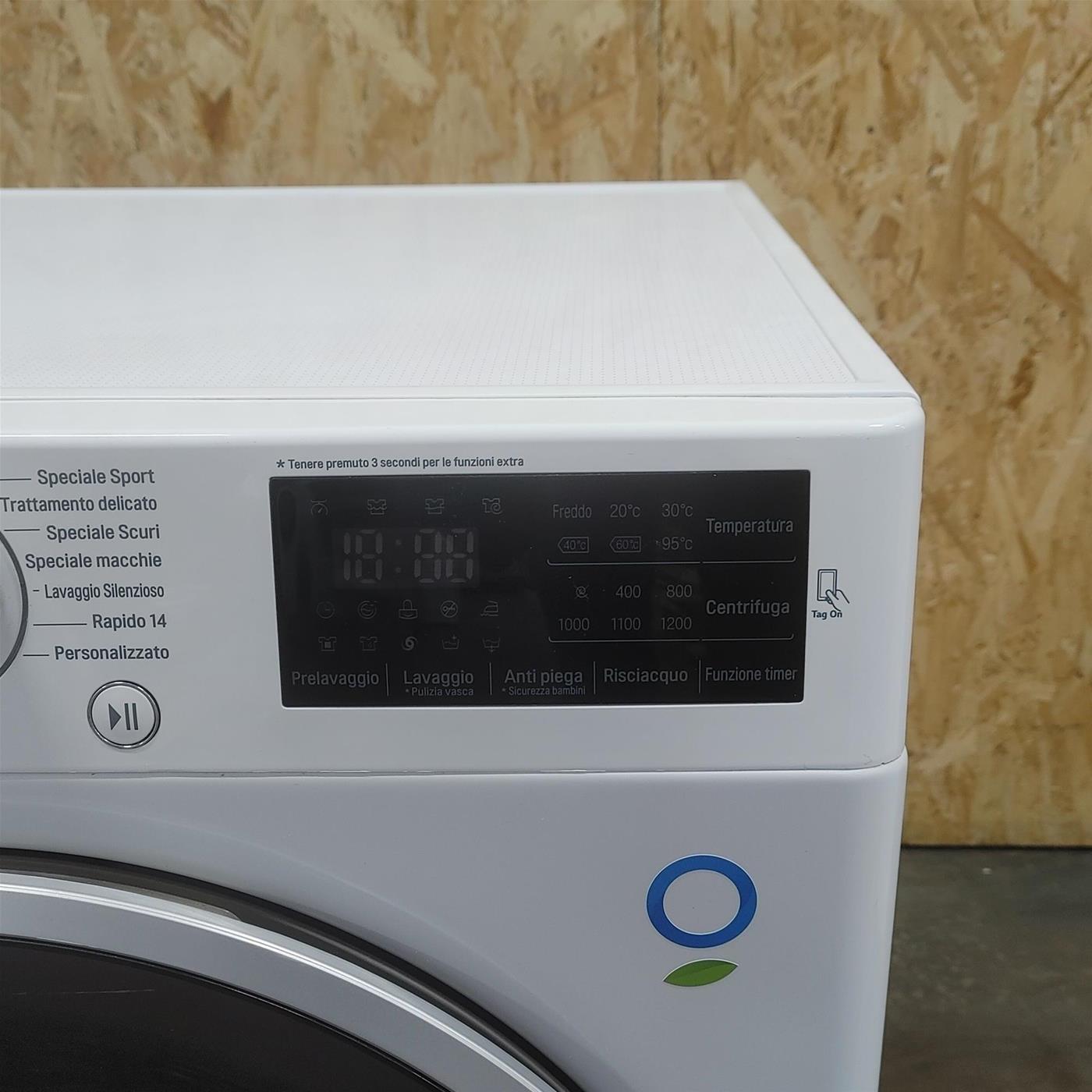 Lavatrice LG F4J5TN3W Carica frontale 8 kg 1400 giri Bianco