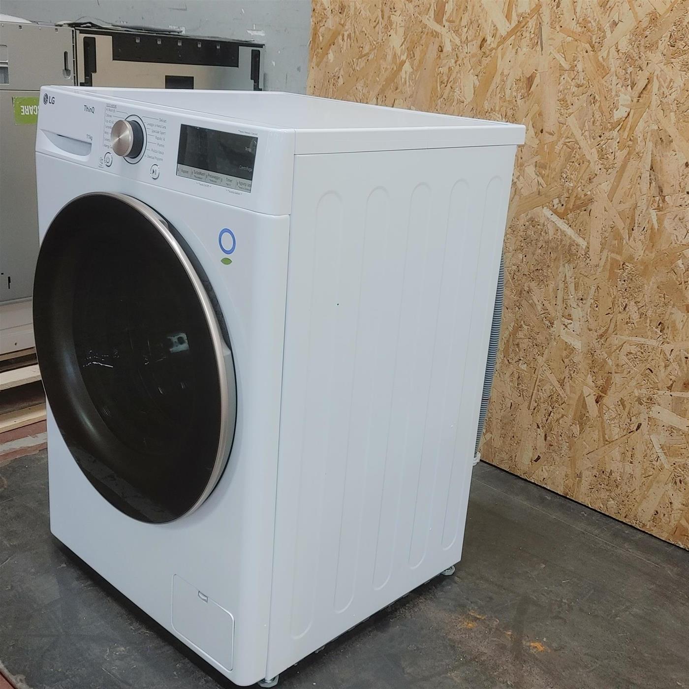 Lavatrice LG F4R7011TSWG Carica frontale 11 kg 1400 Giri/min Bianco