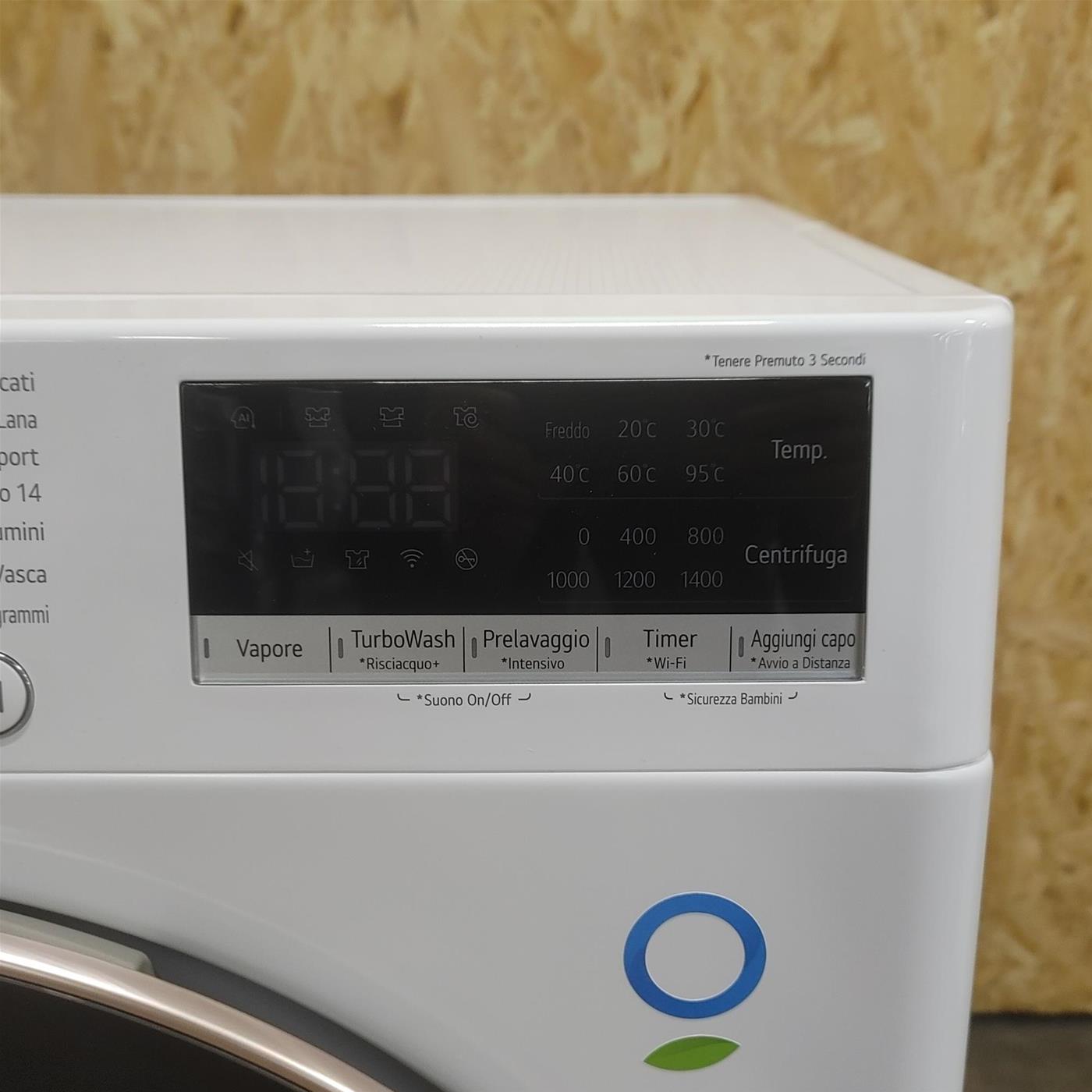 Lavatrice LG F4R7011TSWG Carica frontale 11 kg 1400 Giri/min Bianco