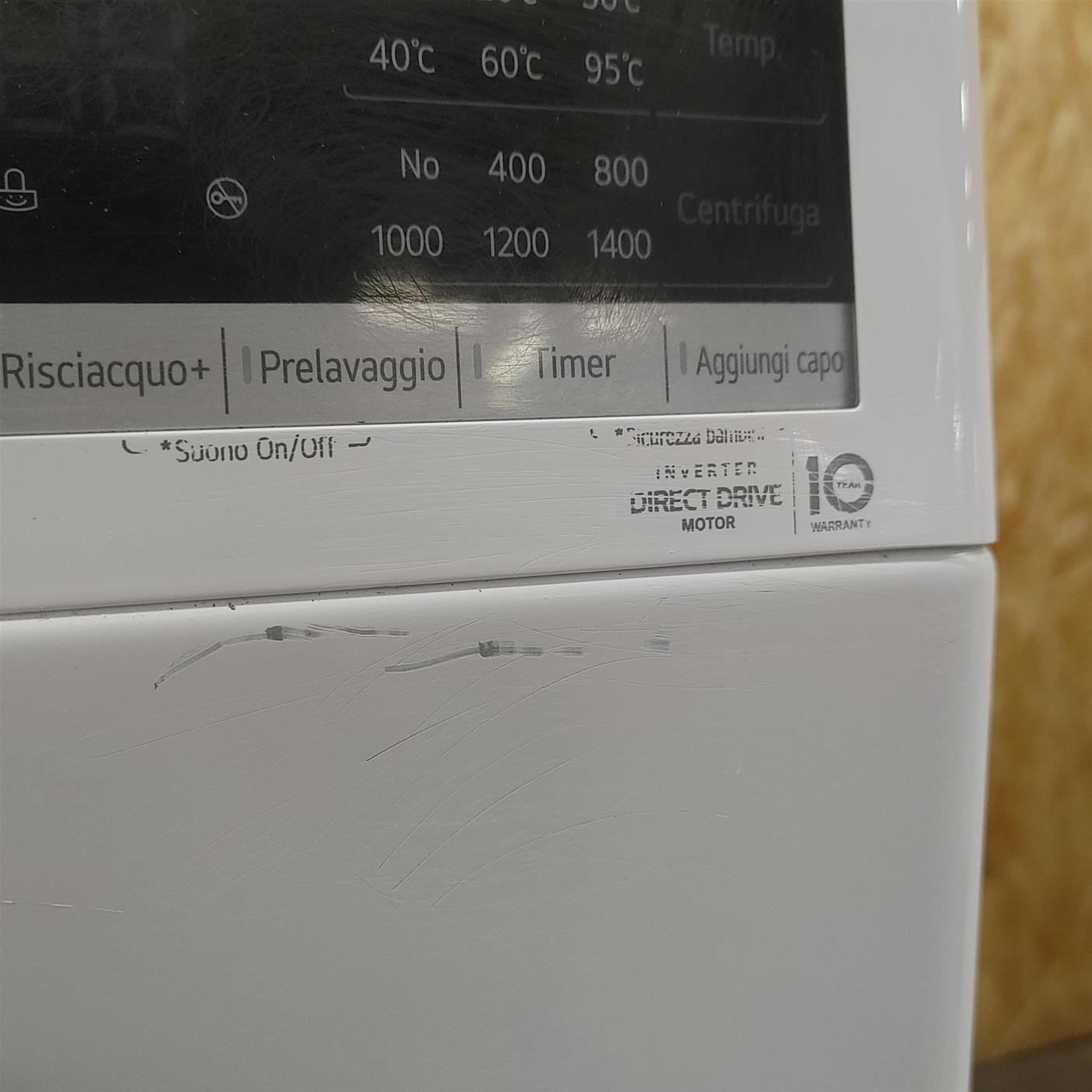 Lavatrice LG F4WV310SAE Caricamento frontale 10,5 kg 1400 Giri/min Bianco