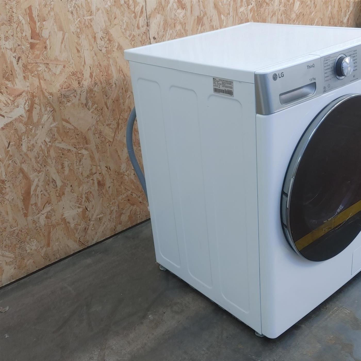 Lavasciuga intelligente LG D4R9513TPWC Libera installazione Carica frontale