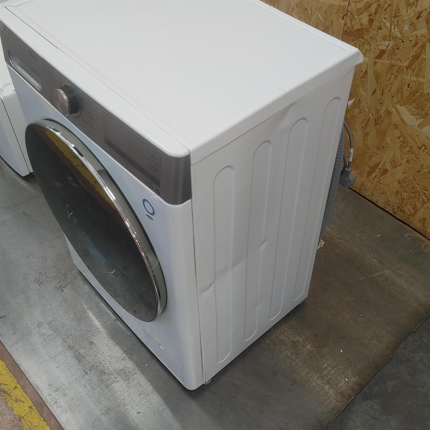 Lavasciuga intelligente LG F2DV9S8H2E Slim Vapore TurboWash 360 8.5/5Kg