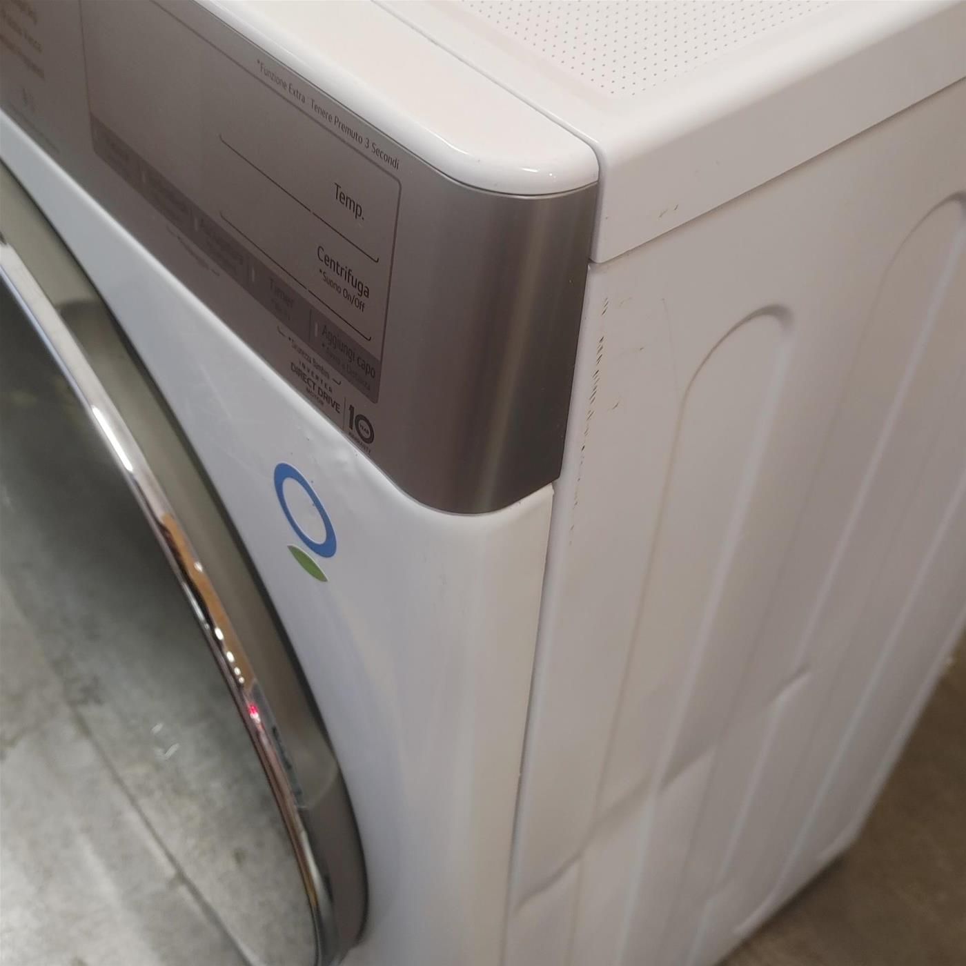 Lavasciuga intelligente LG F2DV9S8H2E Slim Vapore TurboWash 360 8.5/5Kg