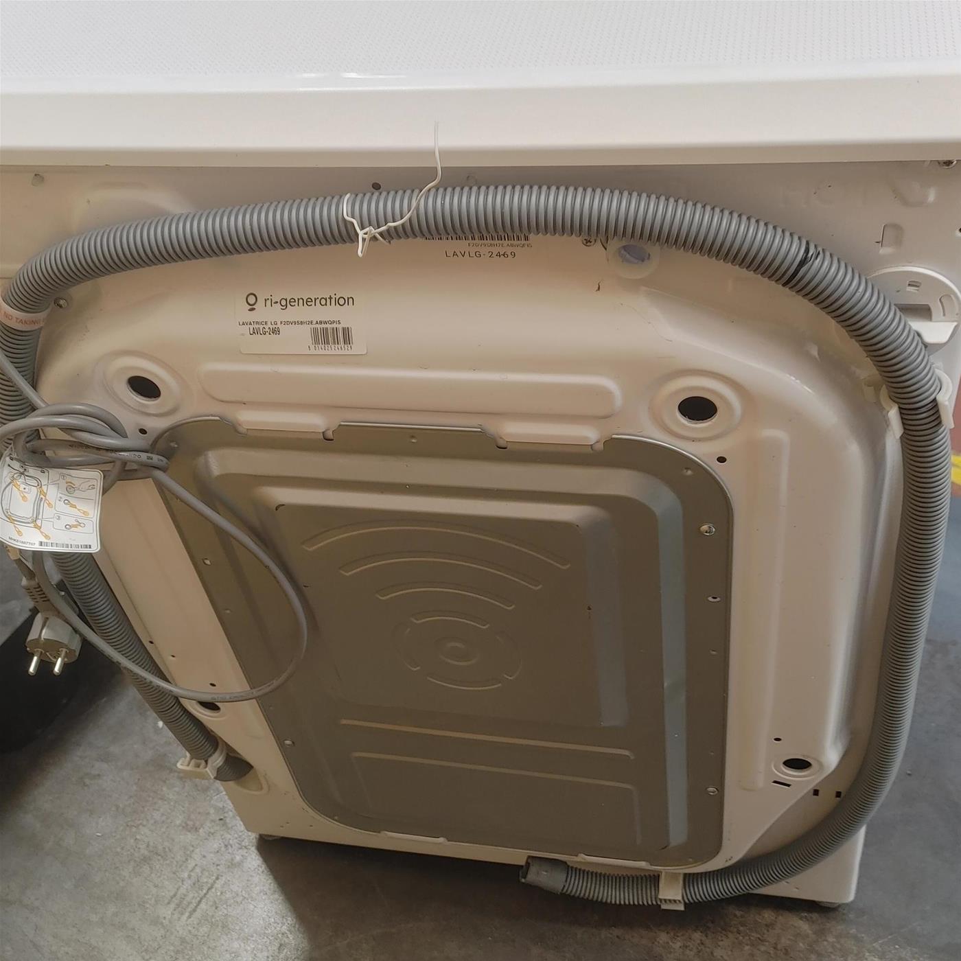 Lavasciuga intelligente LG F2DV9S8H2E Slim Vapore TurboWash 360 8.5/5Kg