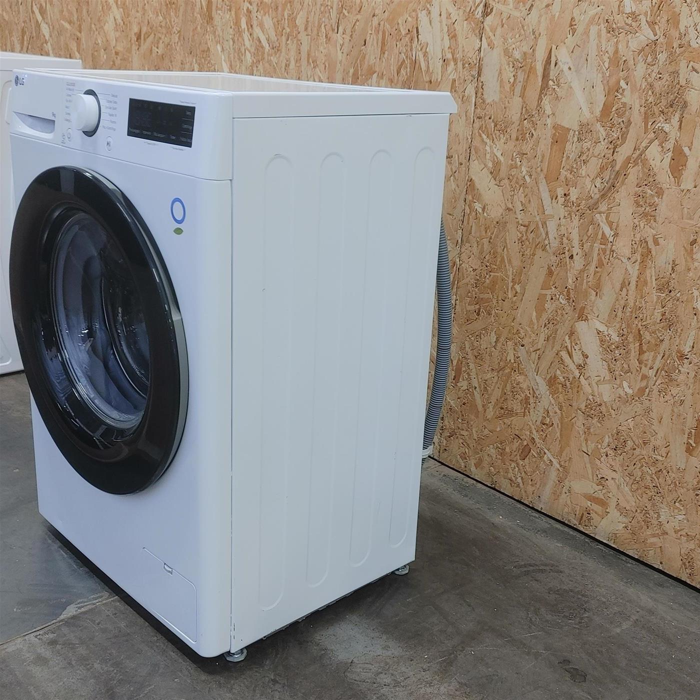 Lavatrice LG F2R3S09NSWB Carica frontale 9 kg 1200 giri Bianco