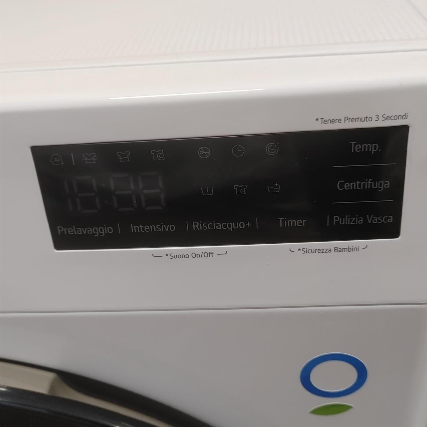 Lavatrice LG F2R3S09NSWB Carica frontale 9 kg 1200 giri Bianco