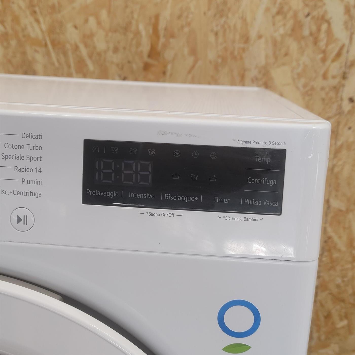 LG F4R3010NSWW Lavatrice 10kg AI DD, Classe A-10%, 1400 giri, Lavaggio a vapore