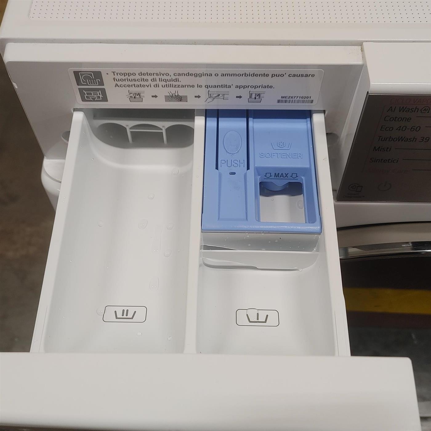 Lavatrice LG F4R9009TPWC Carica frontale 9 kg 1400 Giri/min Bianco