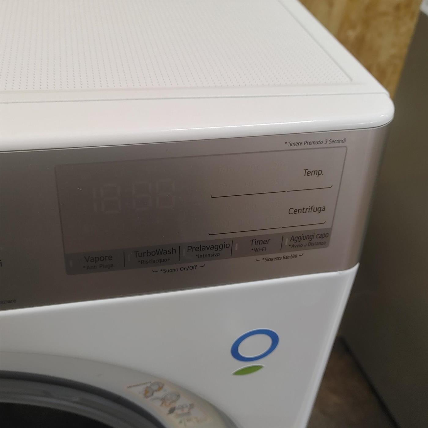 Lavatrice LG F4R9009TPWC Carica frontale 9 kg 1400 Giri/min Bianco