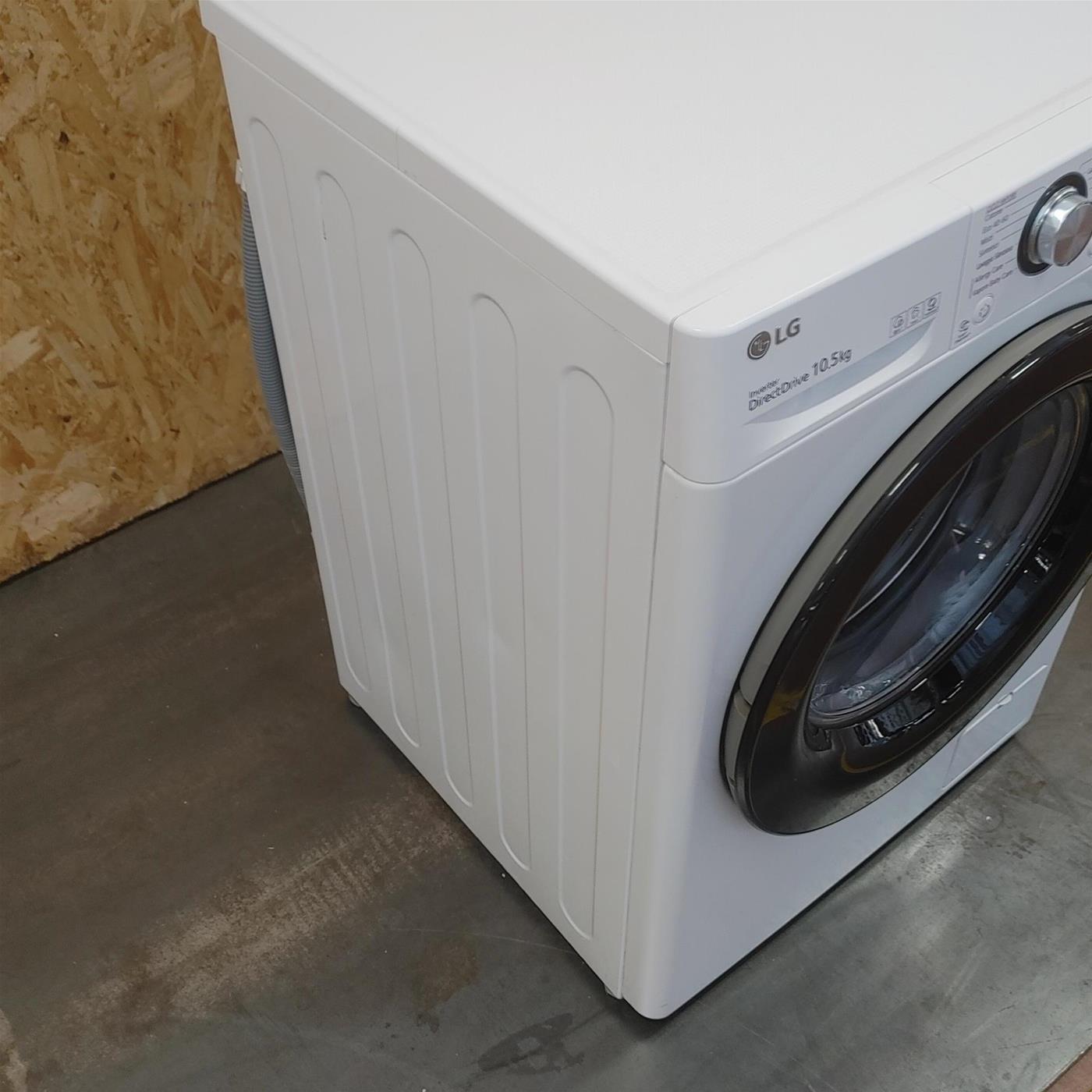 Lavatrice intelligente LG F4WV710S1E TurboWash 10,5 Kg