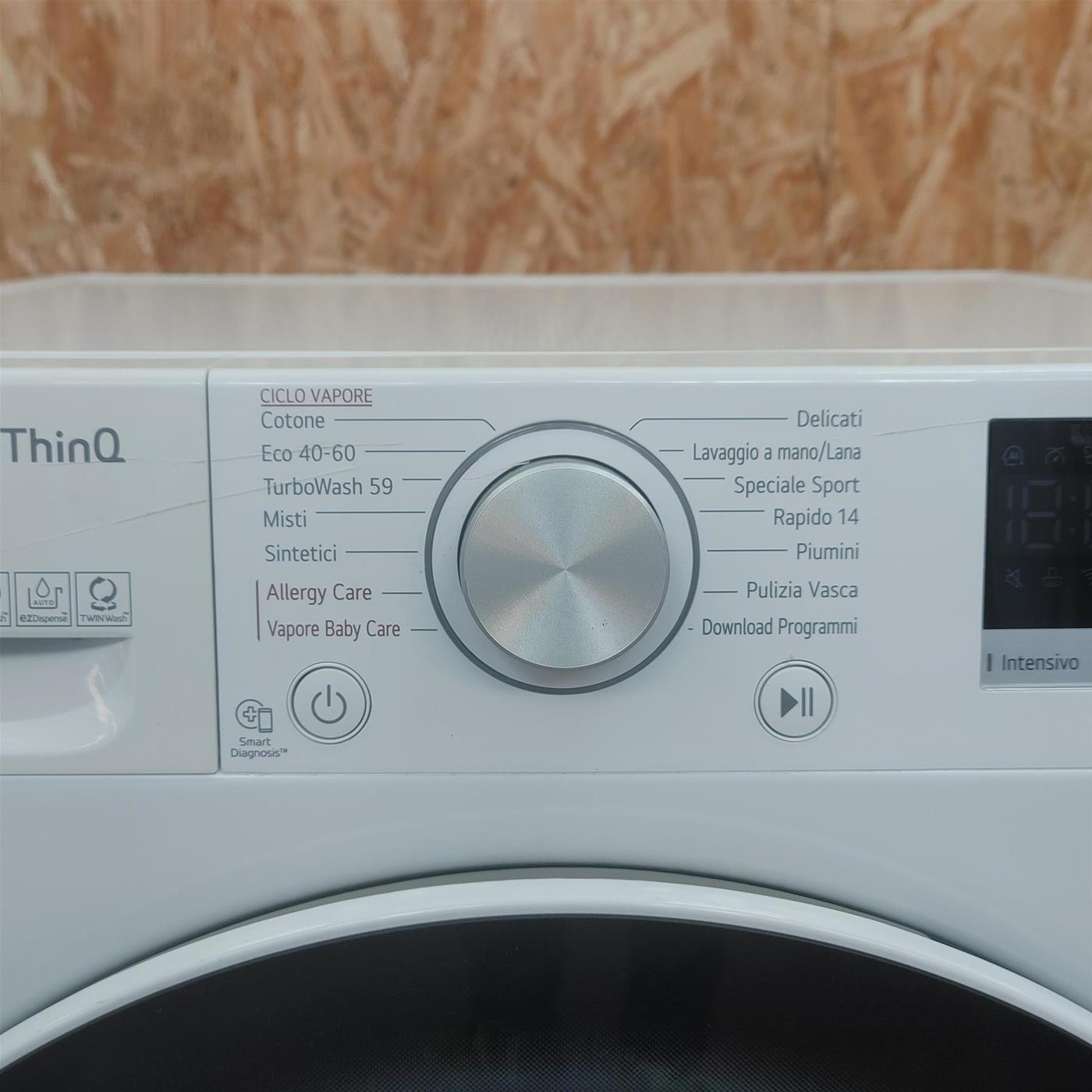 Lavatrice intelligente LG F2R3S09NSWB Vapore, Classe A, 9 Kg