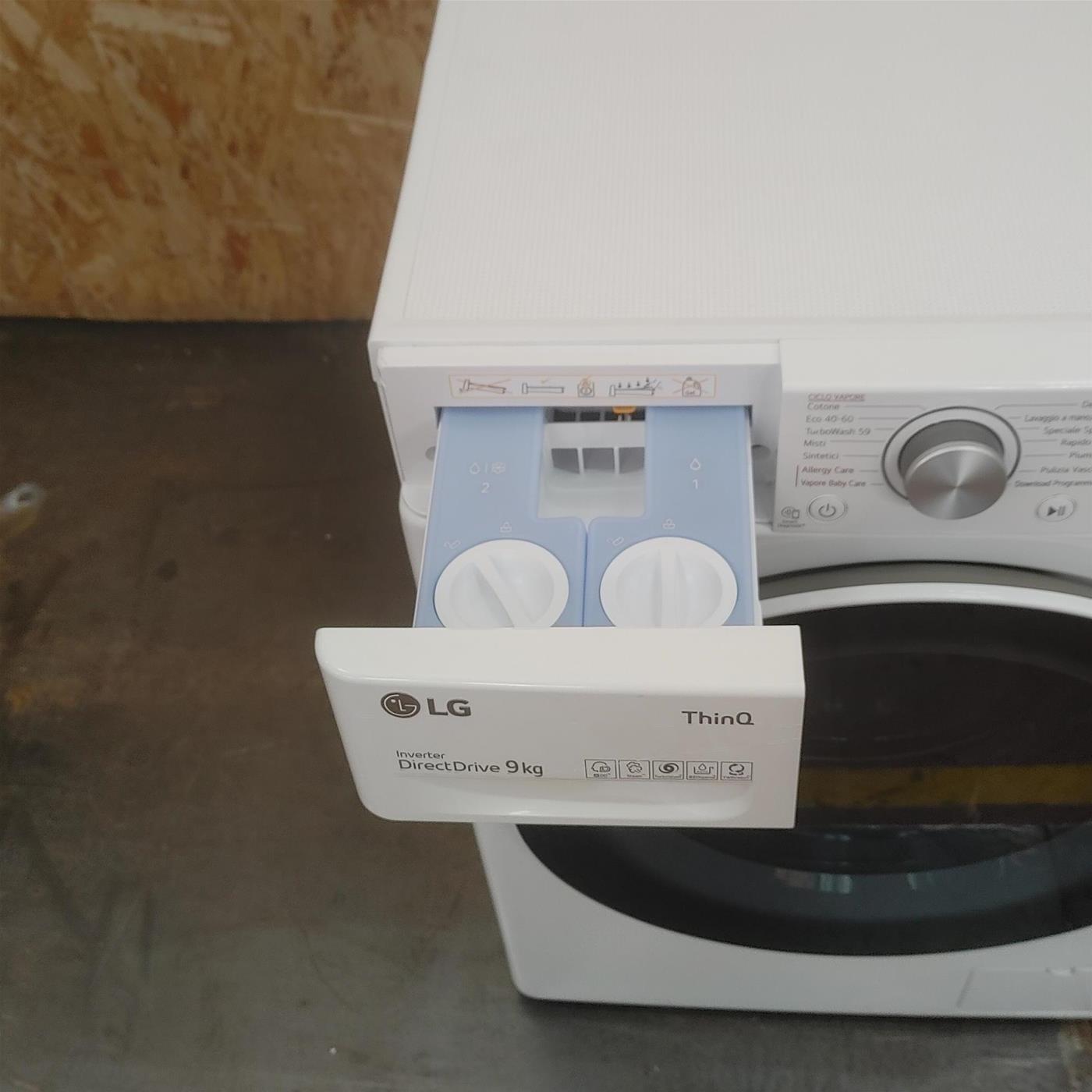 Lavatrice intelligente LG F2R3S09NSWB Vapore, Classe A, 9 Kg