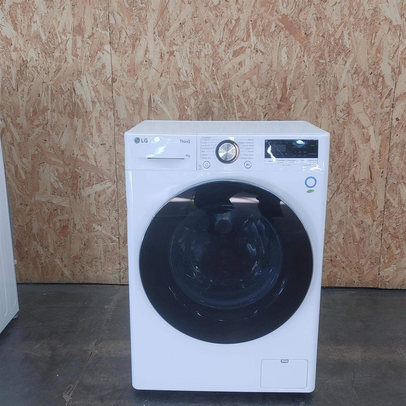 Lavatrice intelligente LG F2R7S09TSWC TurboWash, Vapore, Wi-Fi 9 Kg