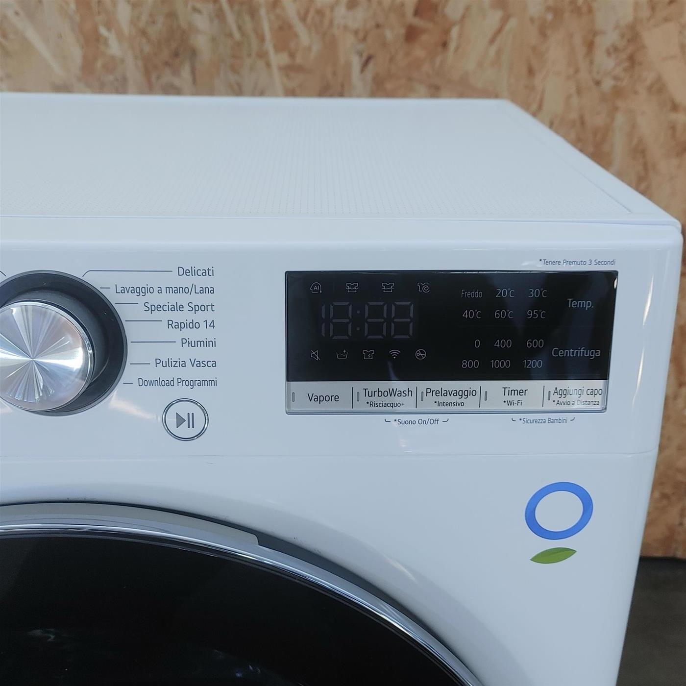 Lavatrice intelligente LG F2R7S09TSWC TurboWash, Vapore, Wi-Fi 9 Kg