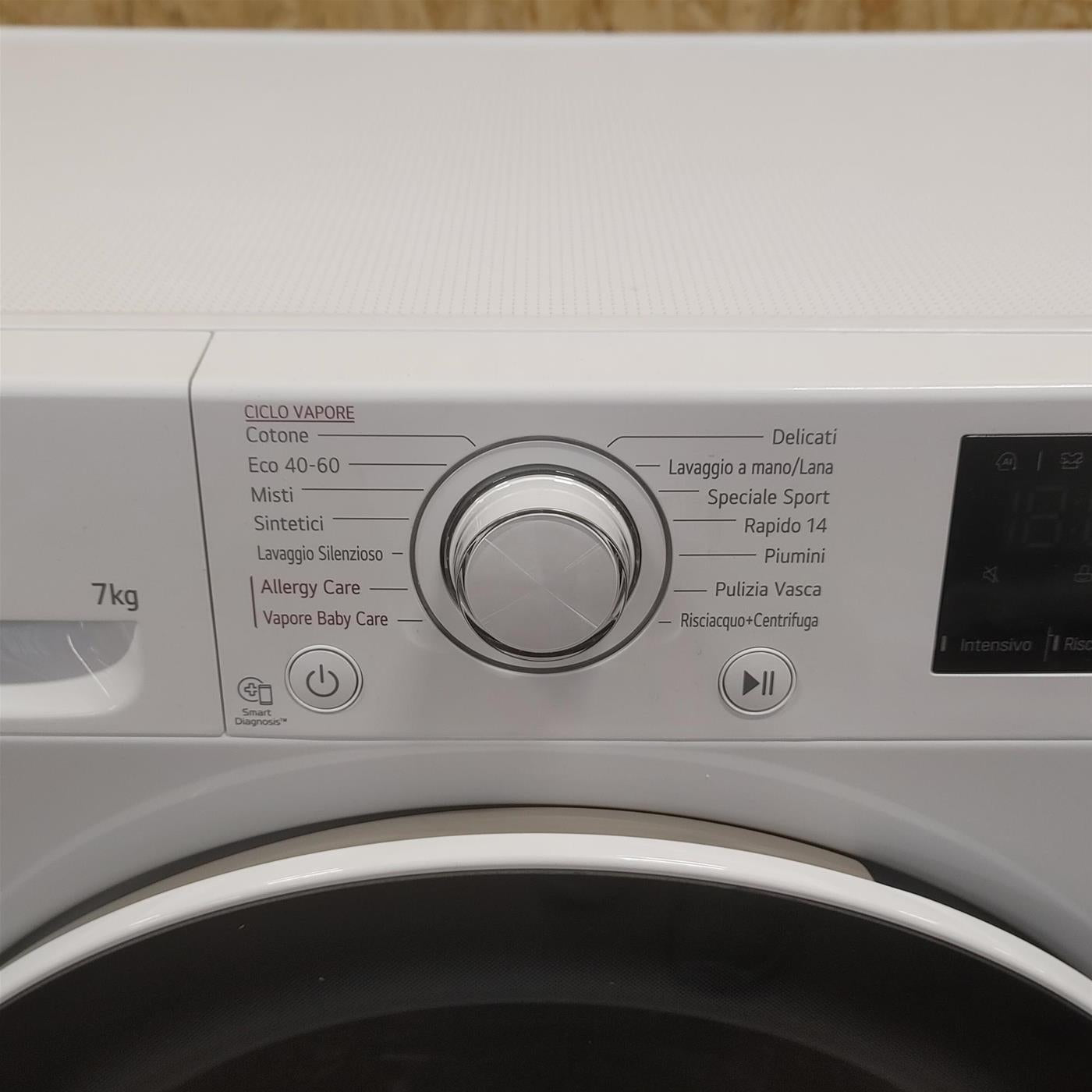 Lavatrice LG F2WV3S7SHE Caricamento frontale 7 kg 1200 Giri/min Bianco