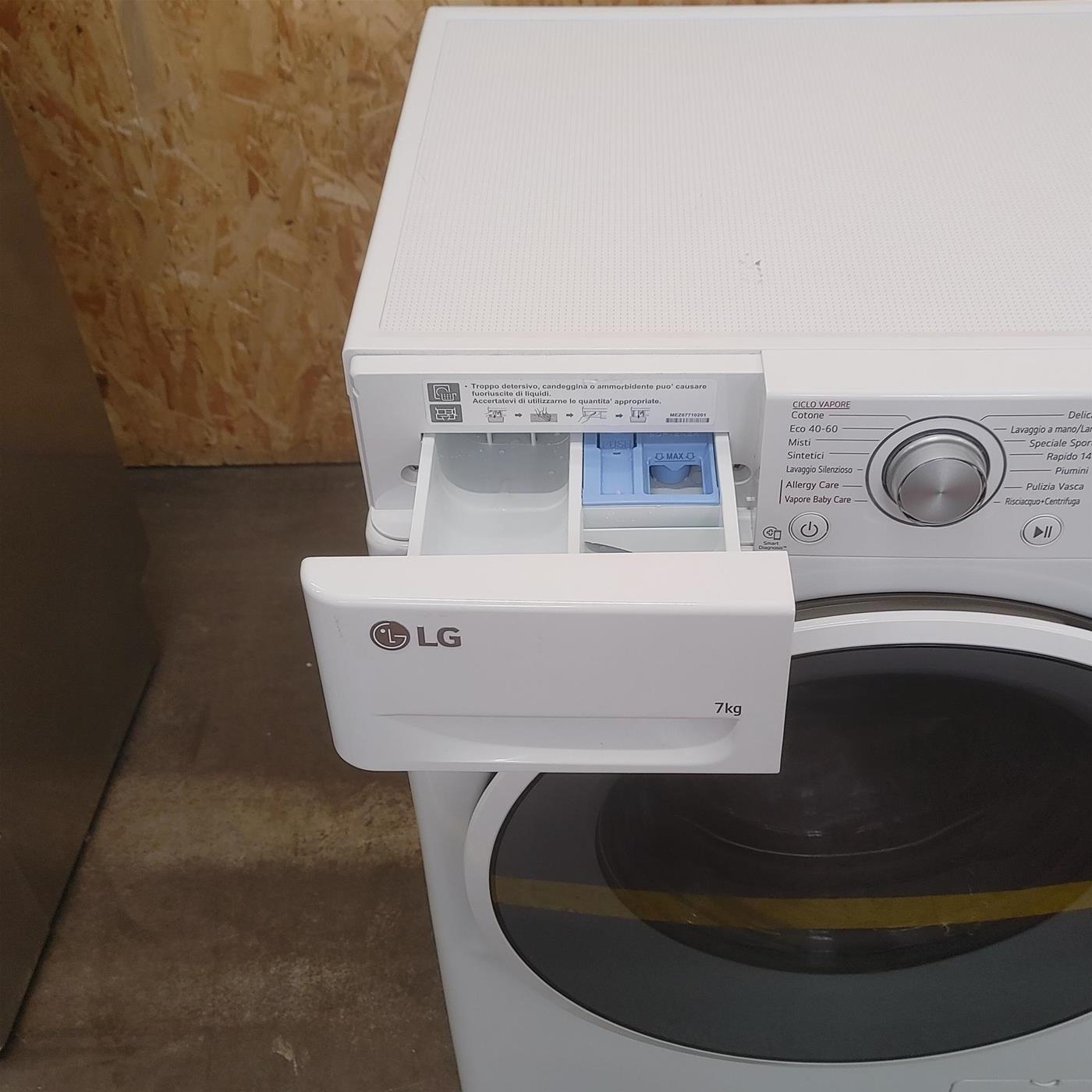 Lavatrice LG F2WV3S7SHE Slim 7kg AI DD