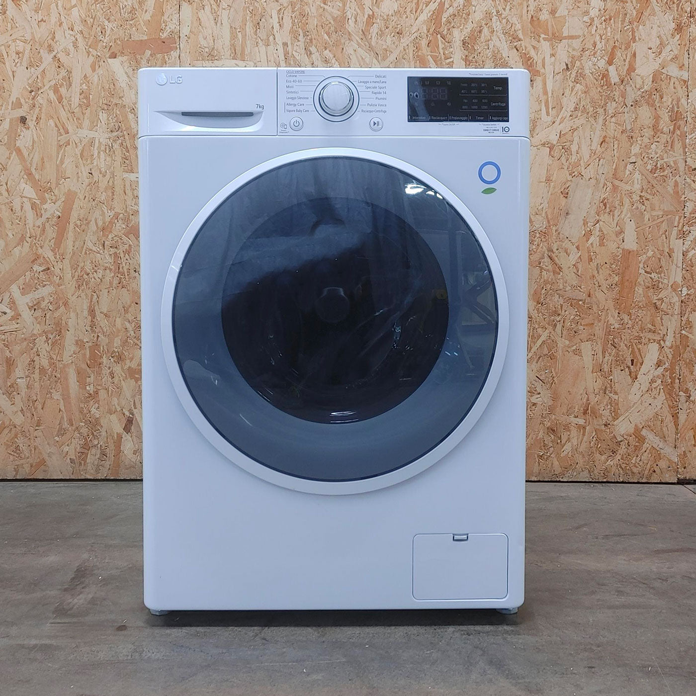 LG F2WV3S7S4E Lavatrice Slim AI DDTM SteamTM 7kg Classe energetica D