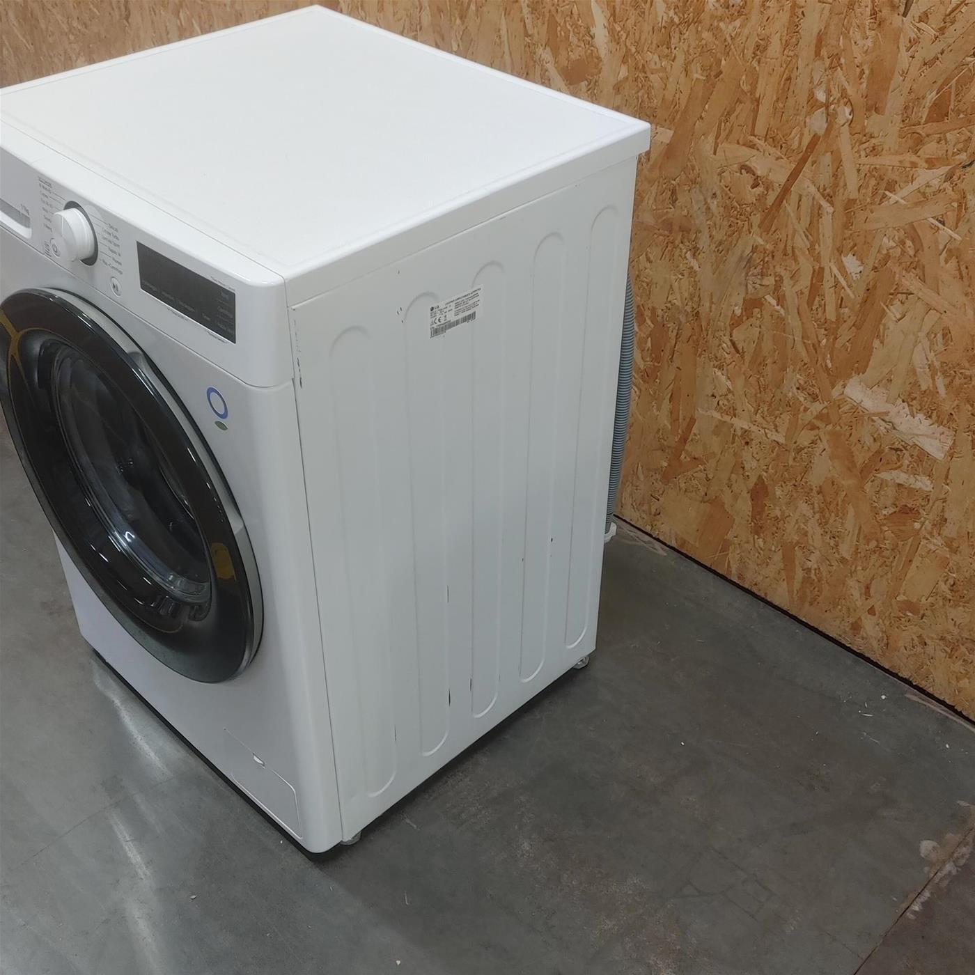 Lavatrice intelligente LG F4R3011NSWB AI DD 11 Kg