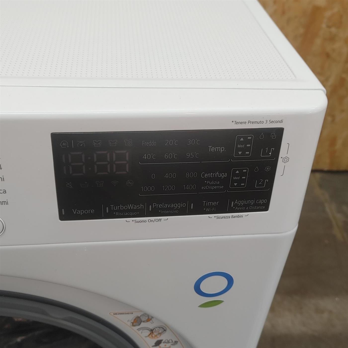 Lavatrice LG F4R3710NSWW Carica frontale 10 kg 1400 Giri/min Bianco