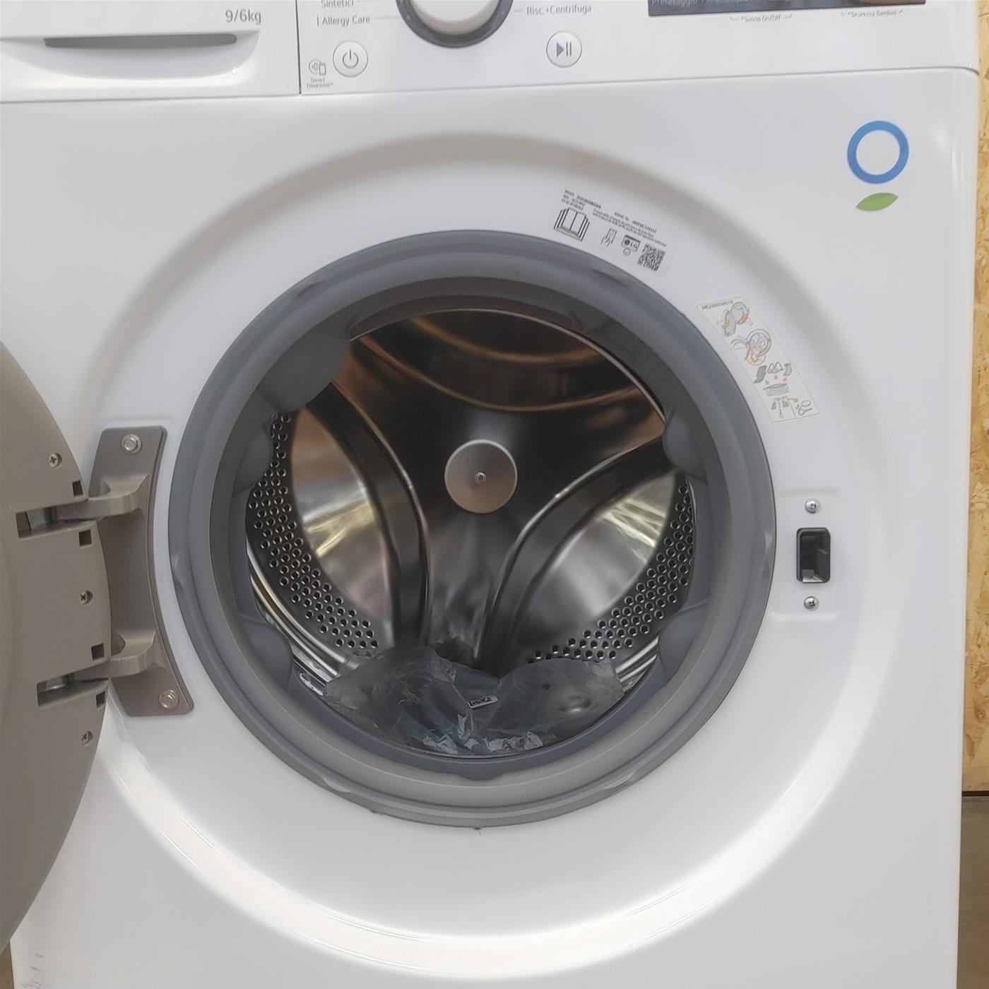 Lavasciuga LG D4R3009NSWB 9/6kg AI DD, Classe D