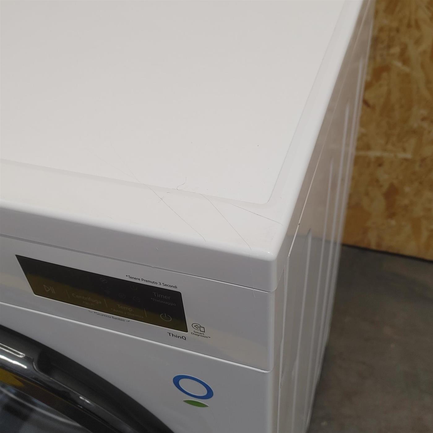 LG F4NX1009NWK Lavatrice smart 9kg, Classe A, 1400 giri, 6 Motion, Allergy Care, Bianca