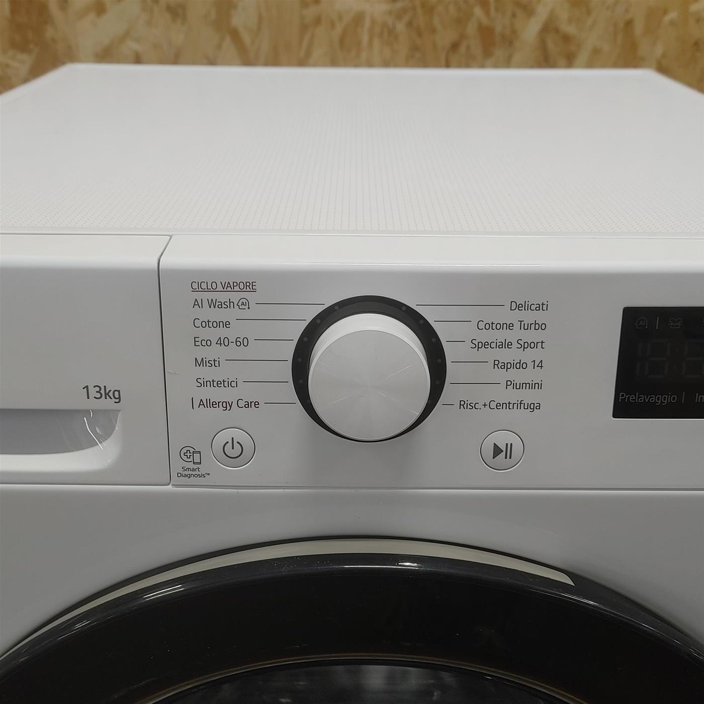 Lavatrice LG F4R3013NSWB AI DD, Lavaggio a vapore 13 Kg