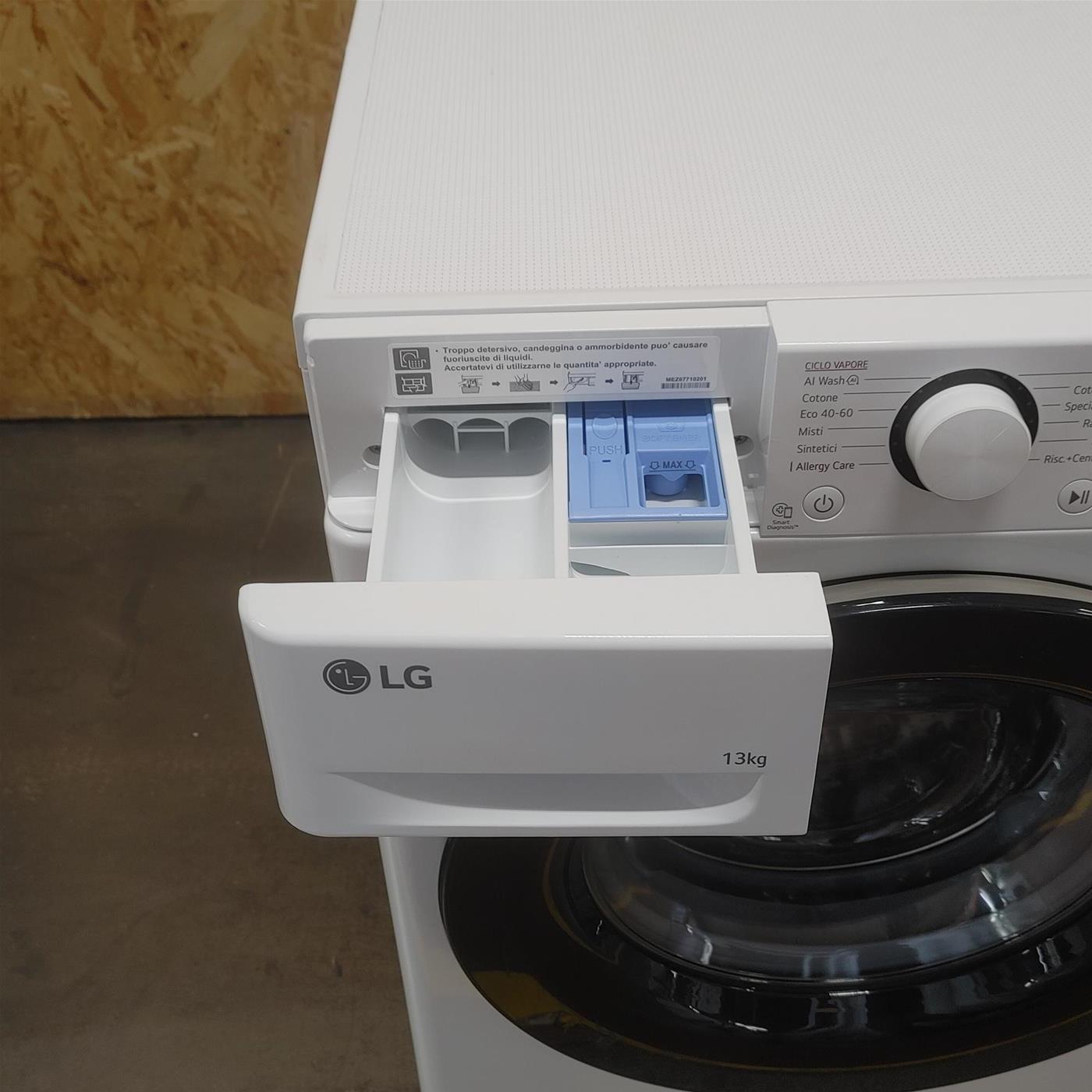 Lavatrice LG F4R3013NSWB AI DD, Lavaggio a vapore 13 Kg