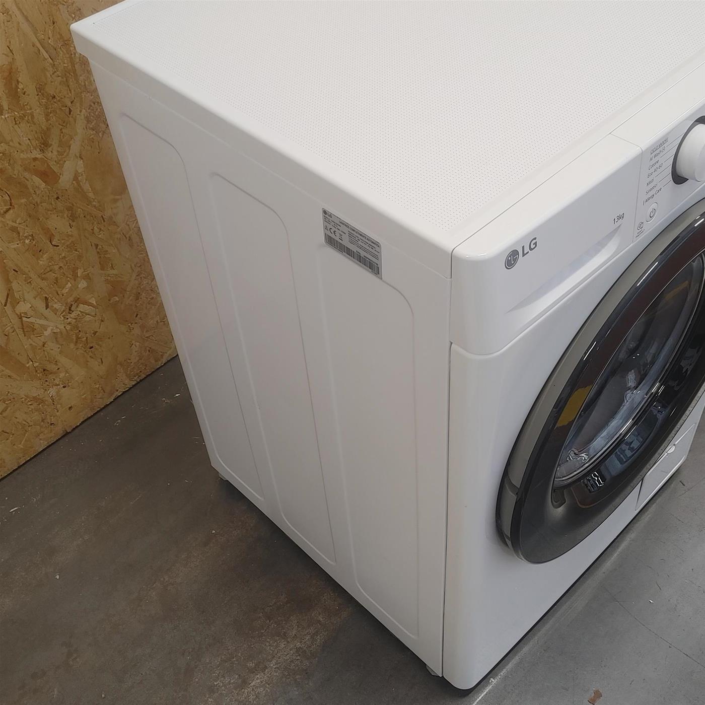 Lavatrice LG F4R3013NSWB 13 kg