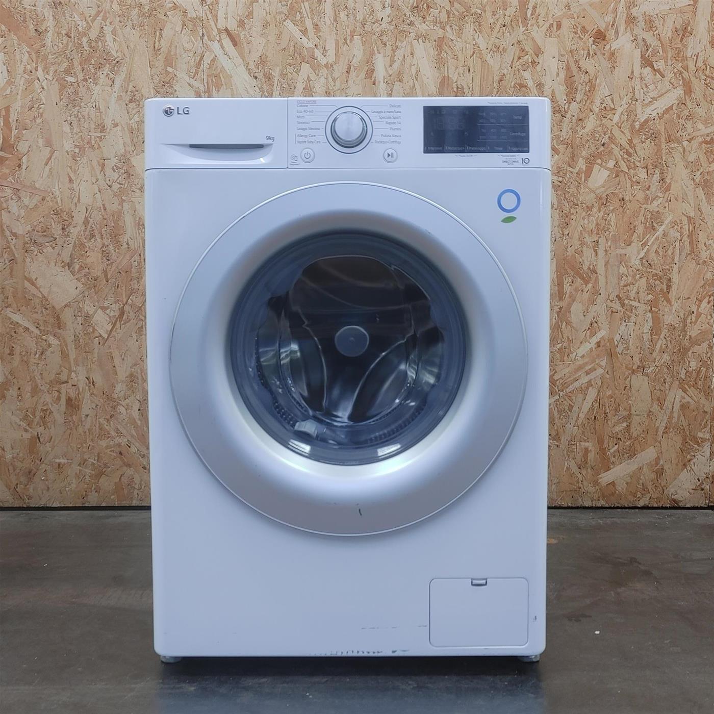 Lavatrice LG F4WV309SAE Carica frontale 9 kg 1400 Giri/min Bianco