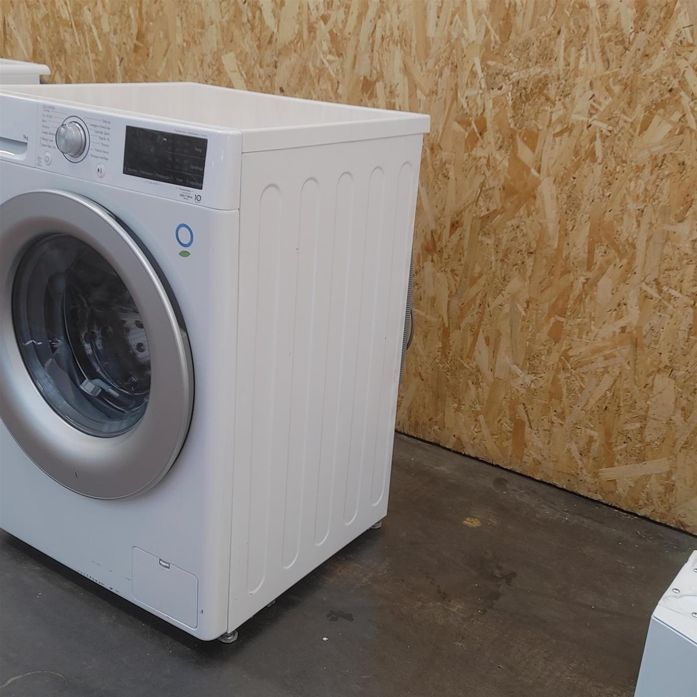 Lavatrice LG F4WV309SAE Carica frontale 9 kg 1400 Giri/min Bianco