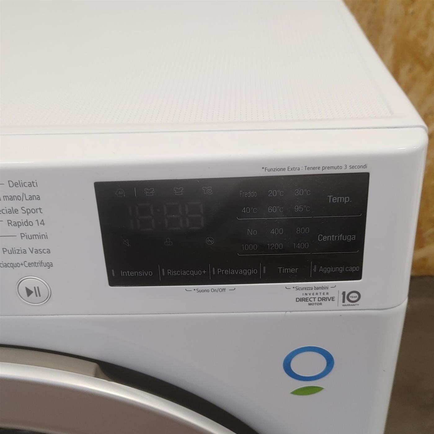 Lavatrice LG F4WV309SAE Carica frontale 9 kg 1400 Giri/min Bianco