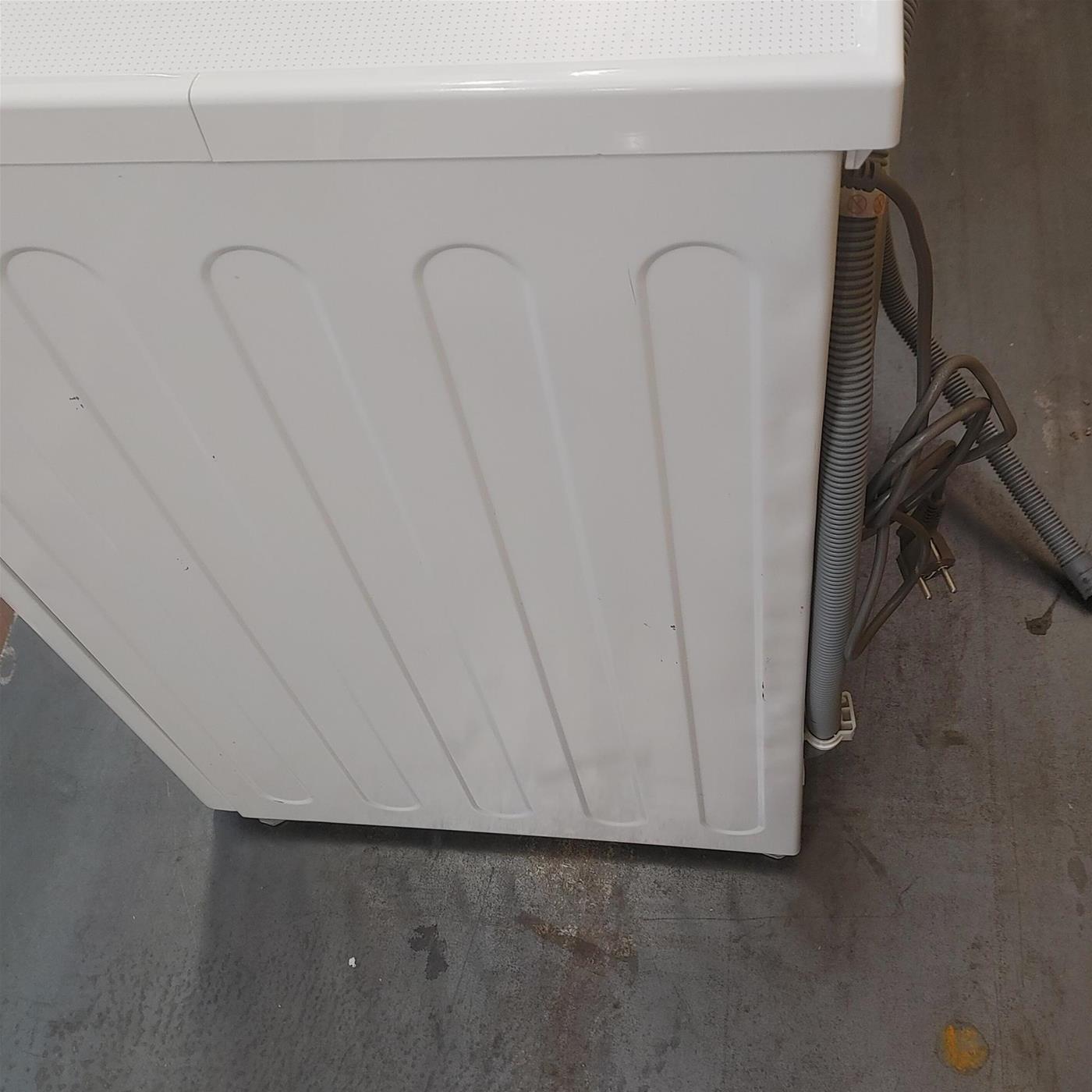 Lavatrice LG F4WV309SAE Carica frontale 9 kg 1400 Giri/min Bianco