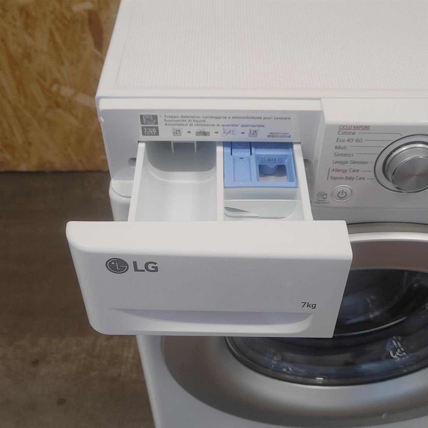 Lavatrice LG F2WV3S7S4E Slim AI DD 7 Kg