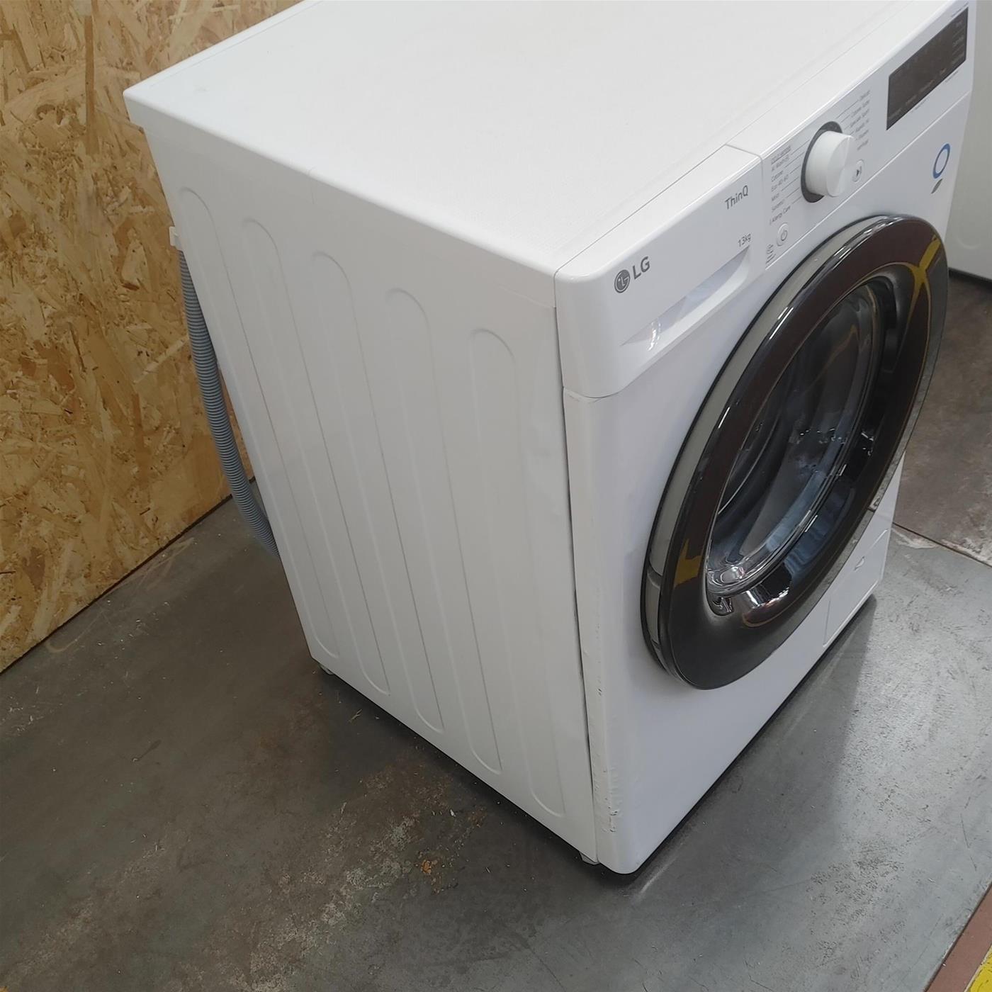 Lavatrice intelligente LG F4R3011NSWB 11 kg Classe A