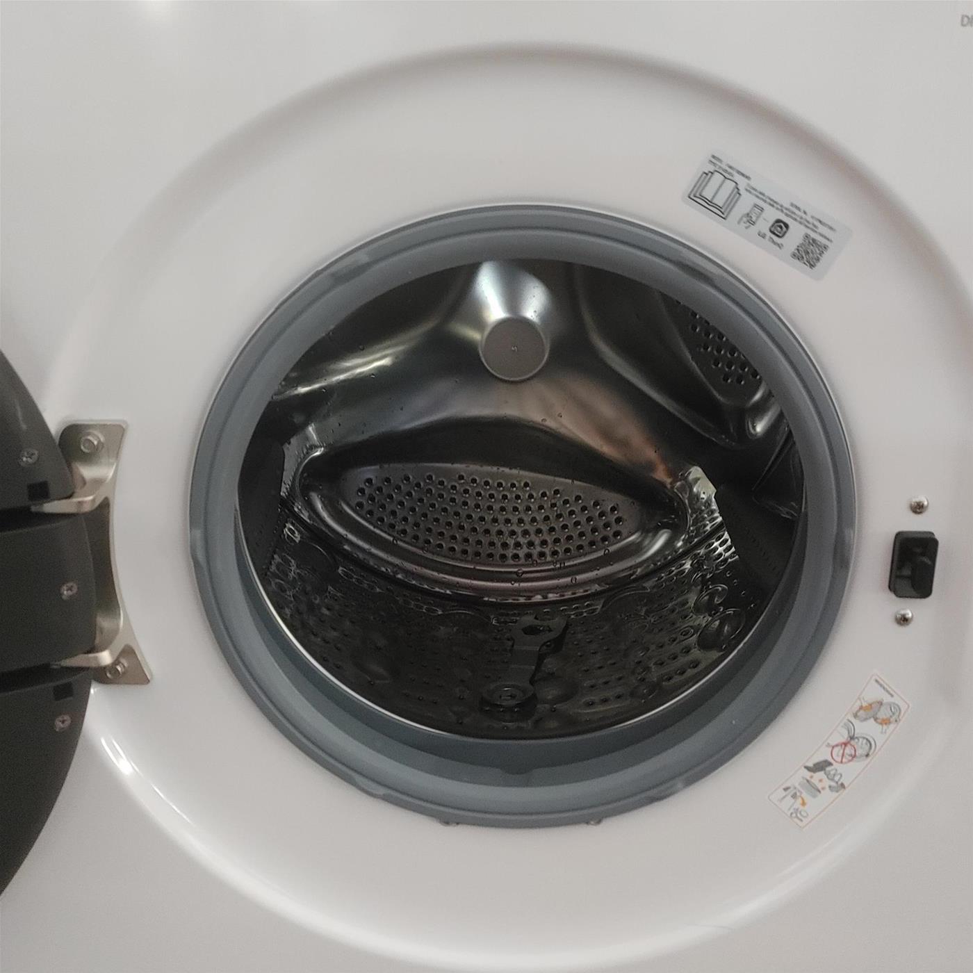 Lavatrice smart LG F4NX1009NWB Classe A 9 Kg