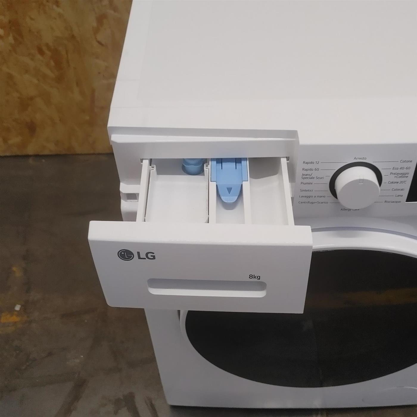 Lavatrice LG F2WM308S0E Classe B, Vapore 8 Kg