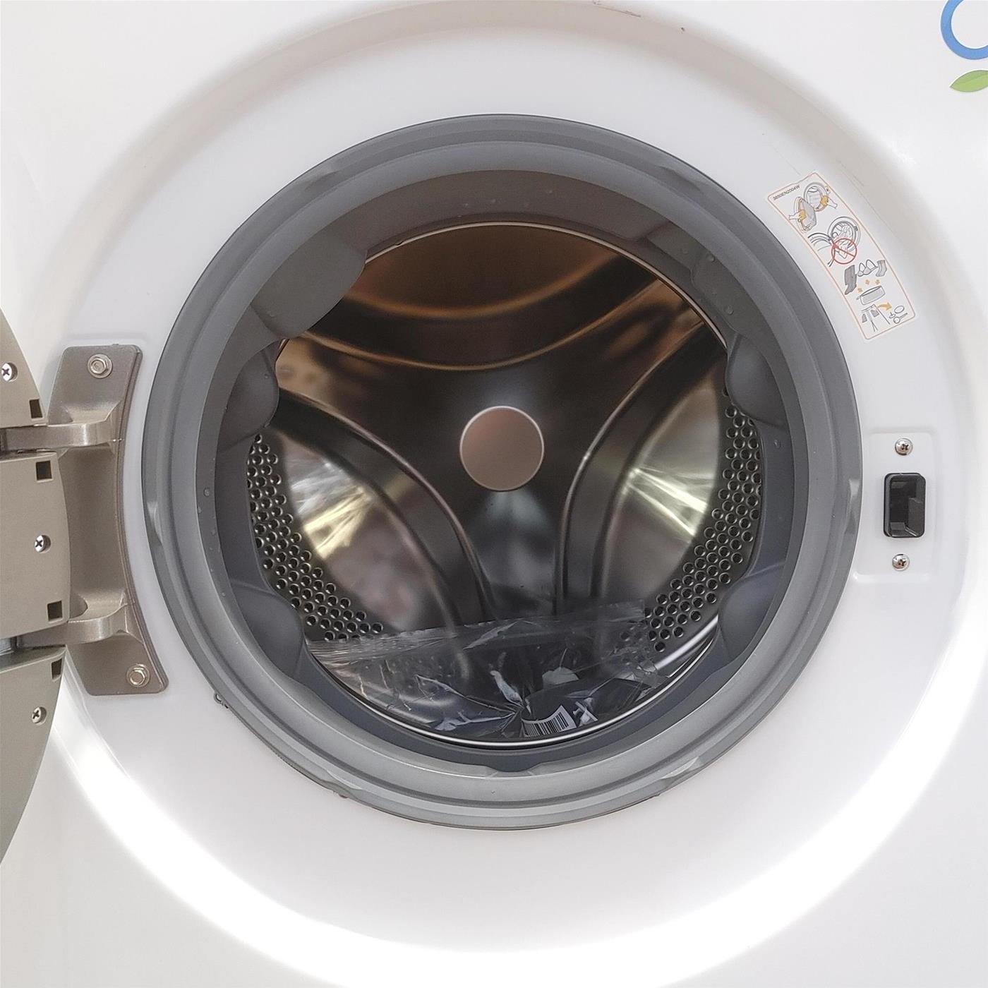 Lavatrice intelligente LG F2R3S08NSWW 8 Kg Vapore, AI Wash