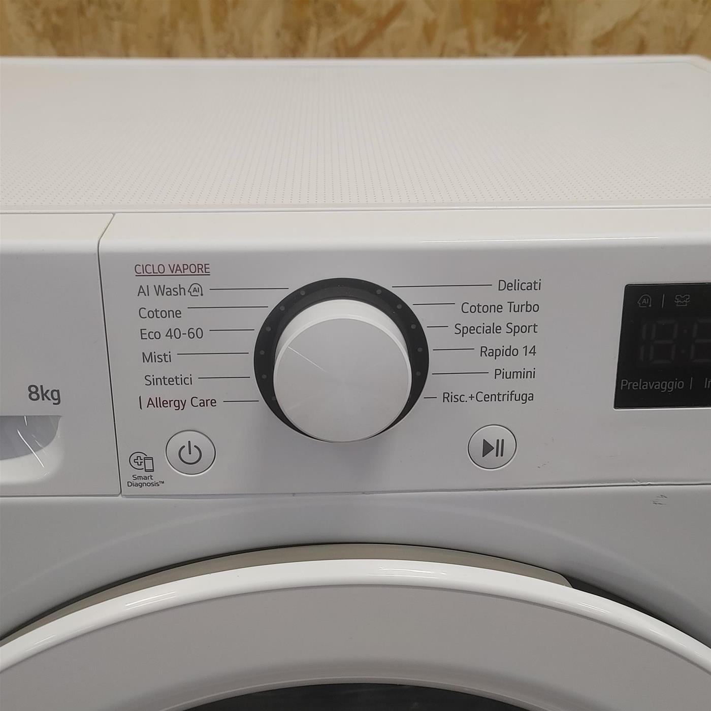 Lavatrice intelligente LG F2R3S08NSWW 8 Kg Vapore, AI Wash