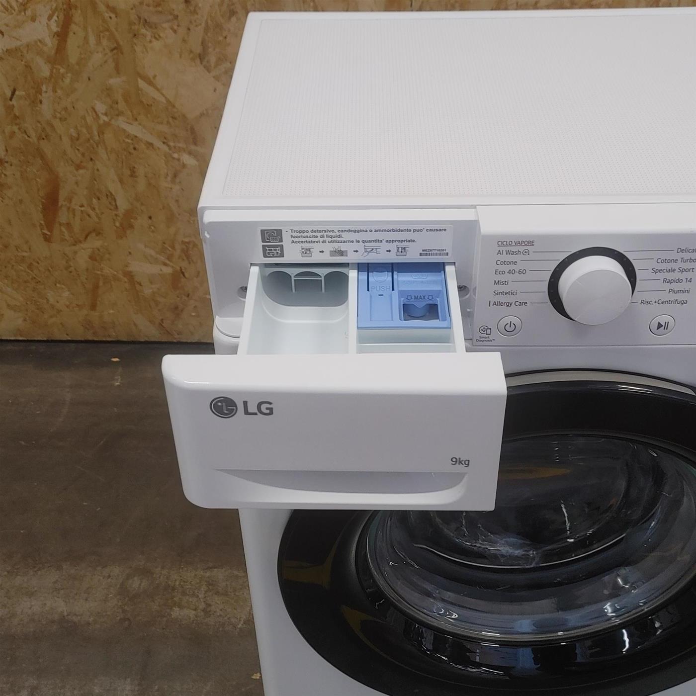 Lavatrice LG F2R3S09NSWB 9 Kg AI DD Vapore, AI Wash