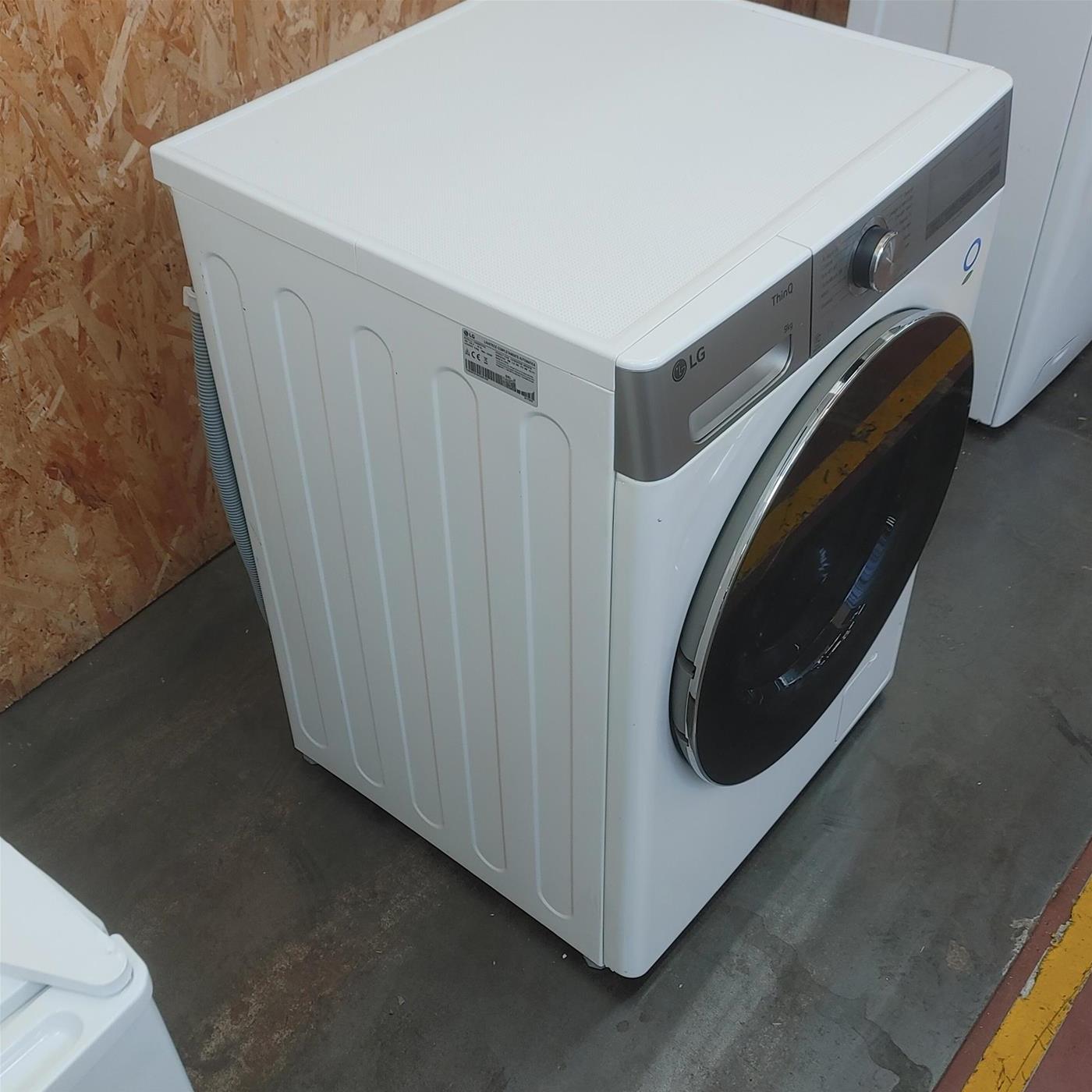 Lavatrice LG F4R9009TPWC 9 Kg AI DD TurboWash, Vapore