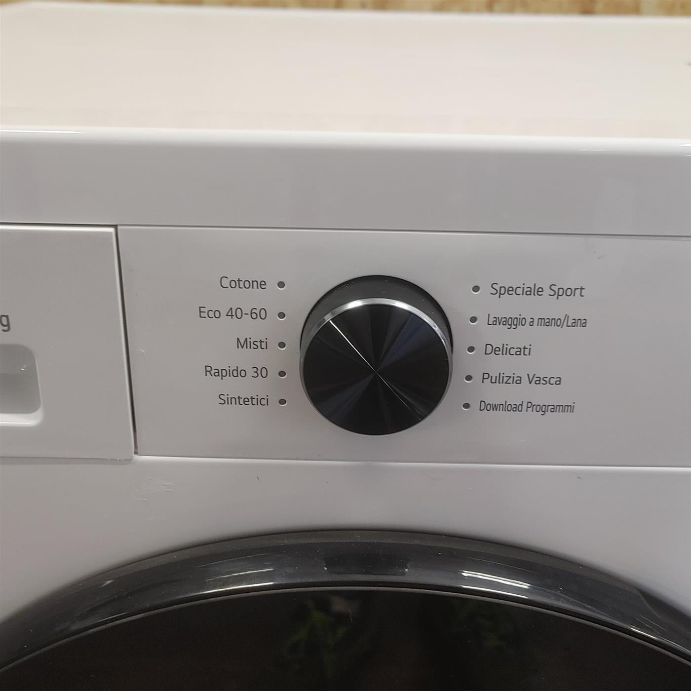Lavatrice smart LG F4NX1009NWB Classe A 9 Kg