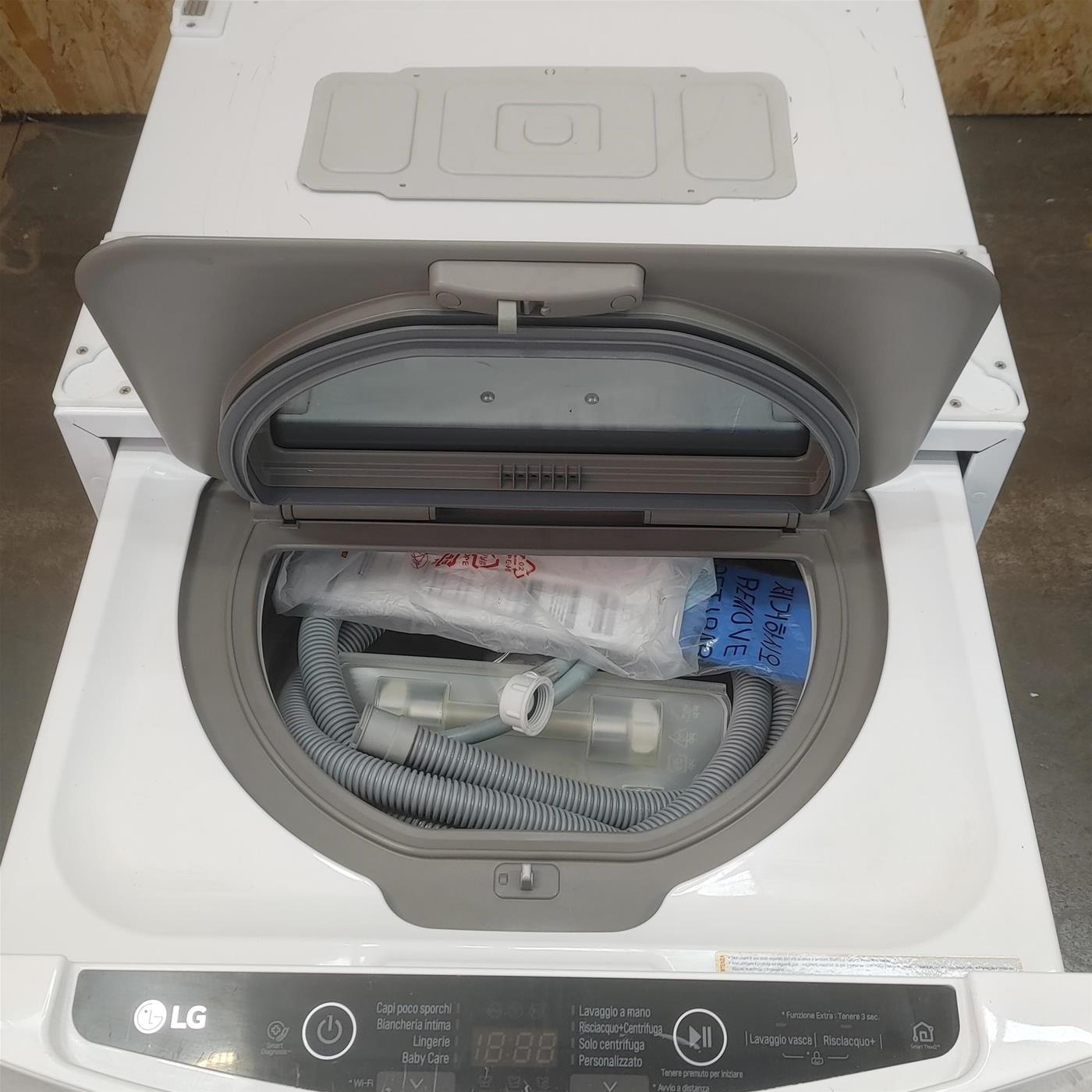 Lavatrice LG F8K5XN3 Carica dall'alto 2 Kg